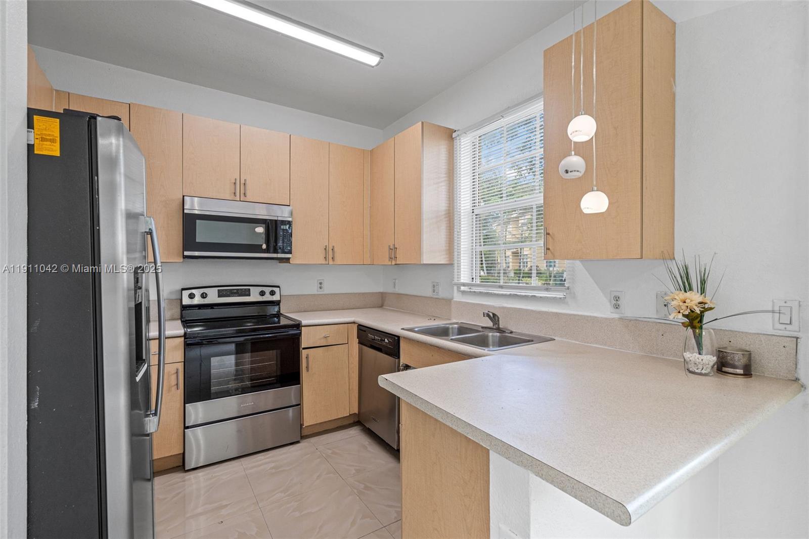 PORTOFINO VILLAS WEST - Residential