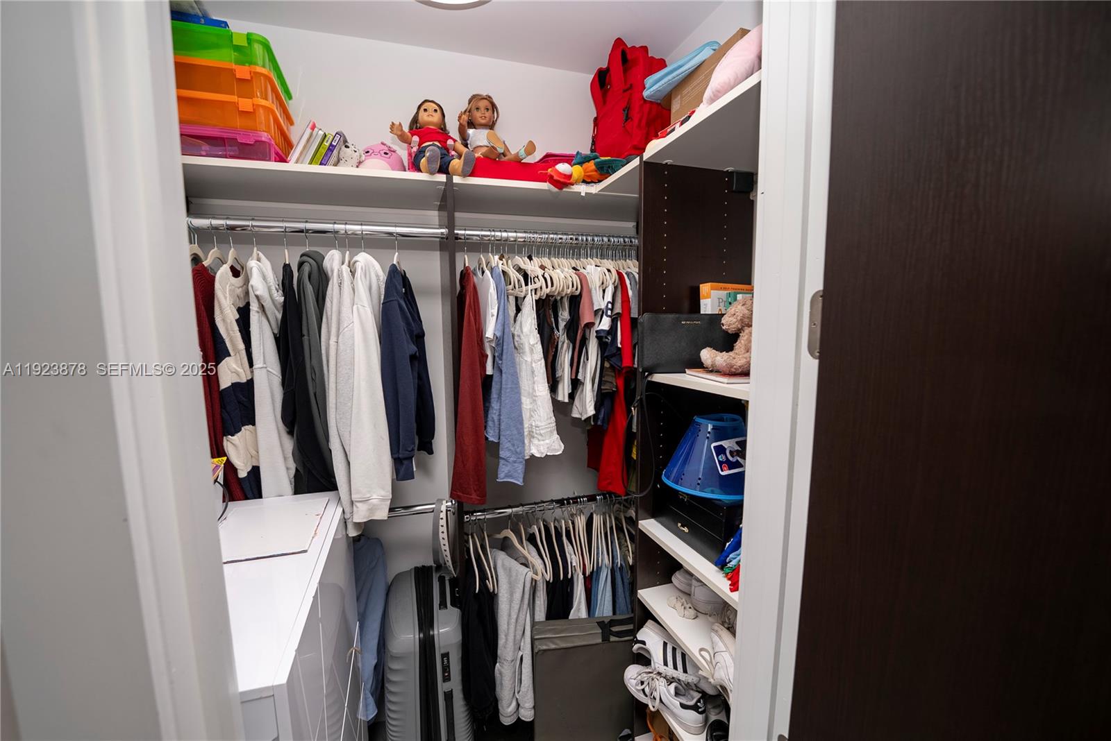 OASIS PARK SQUARE AT DORAL - Residential