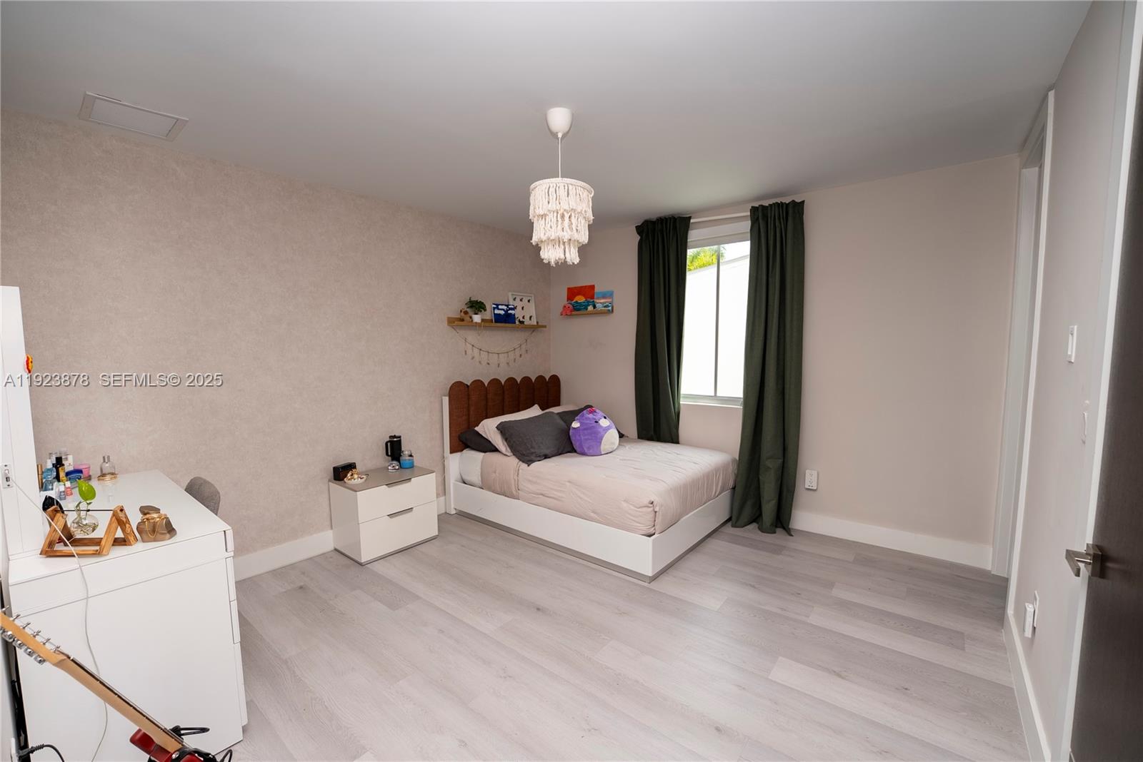 OASIS PARK SQUARE AT DORAL - Residential