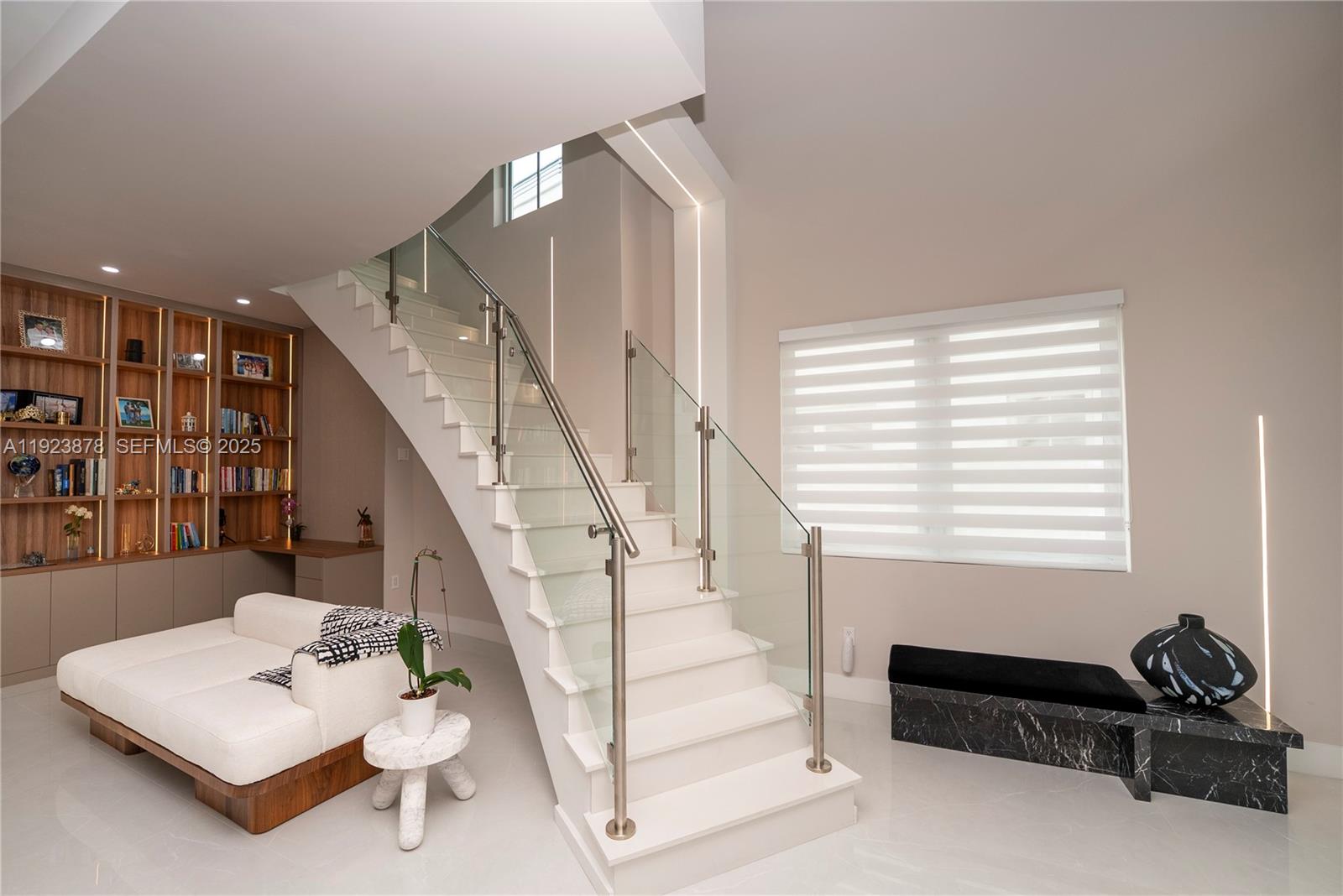 OASIS PARK SQUARE AT DORAL - Residential