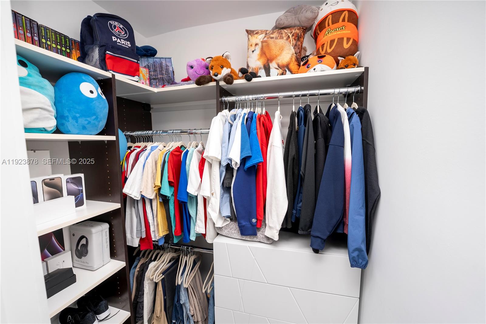 OASIS PARK SQUARE AT DORAL - Residential