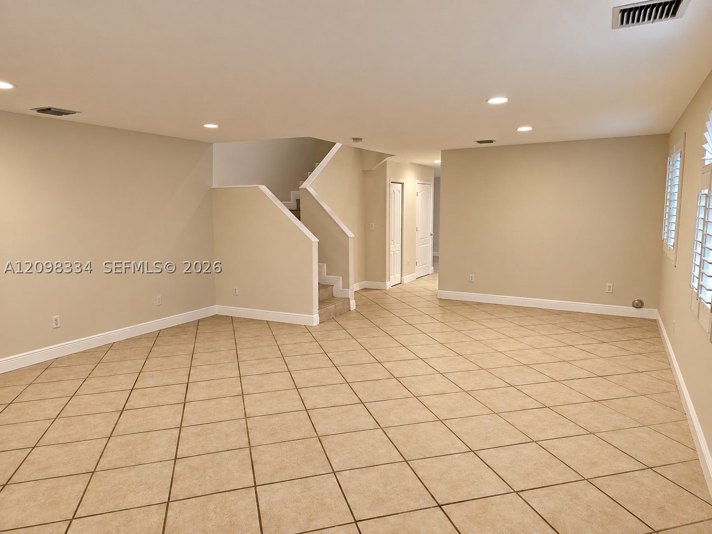3280 Gifford Ln 3280