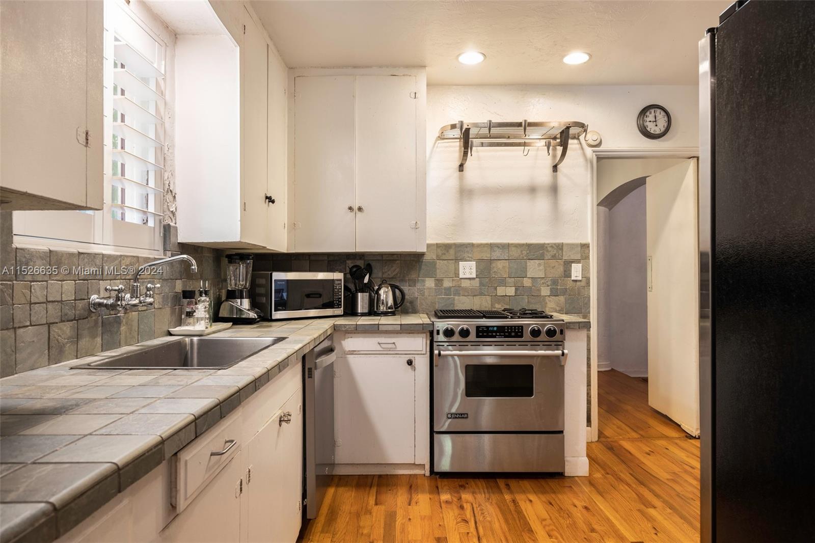 BISCAYNE PARK TERR - Residential