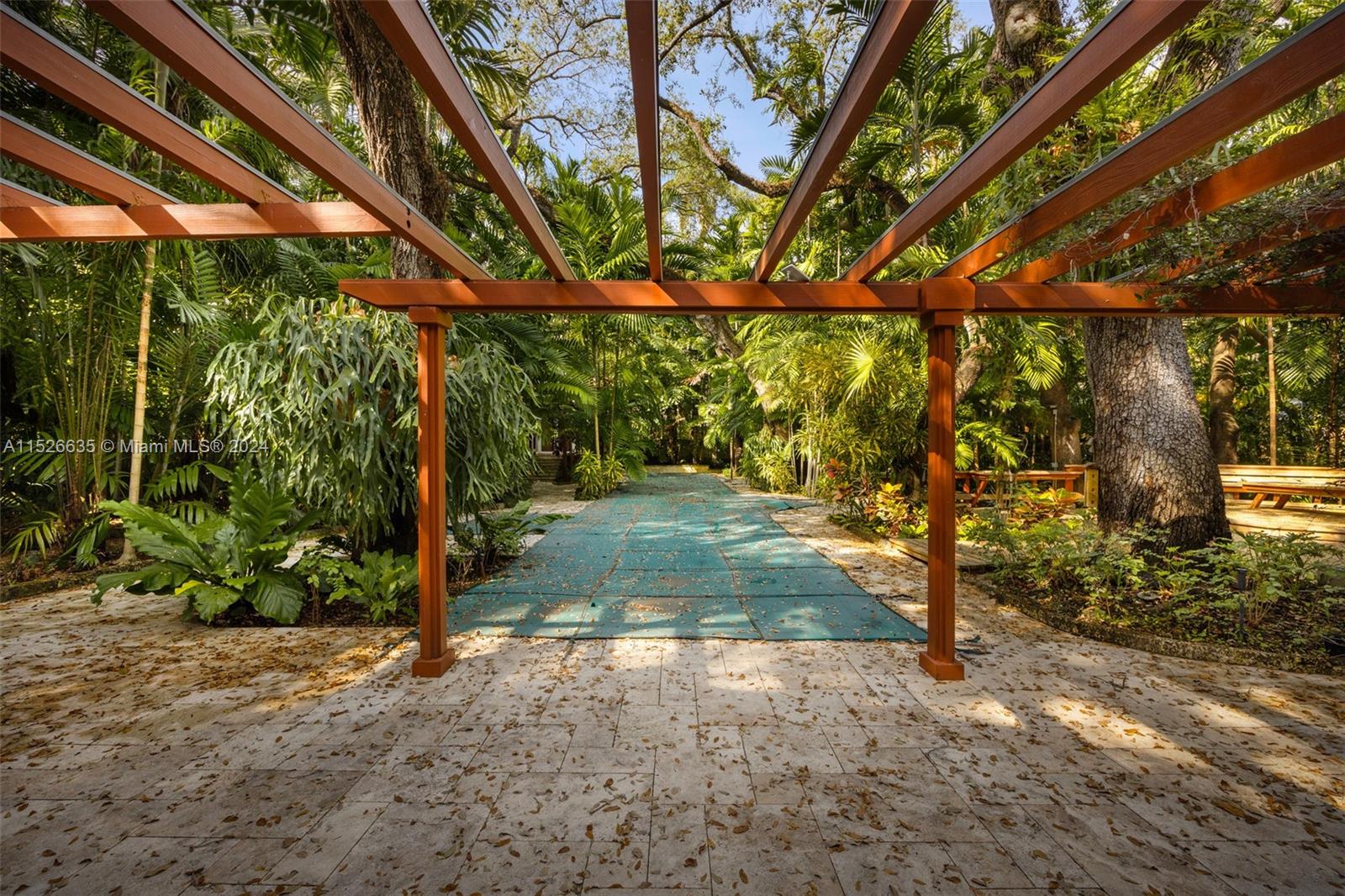 BISCAYNE PARK TERR - Residential