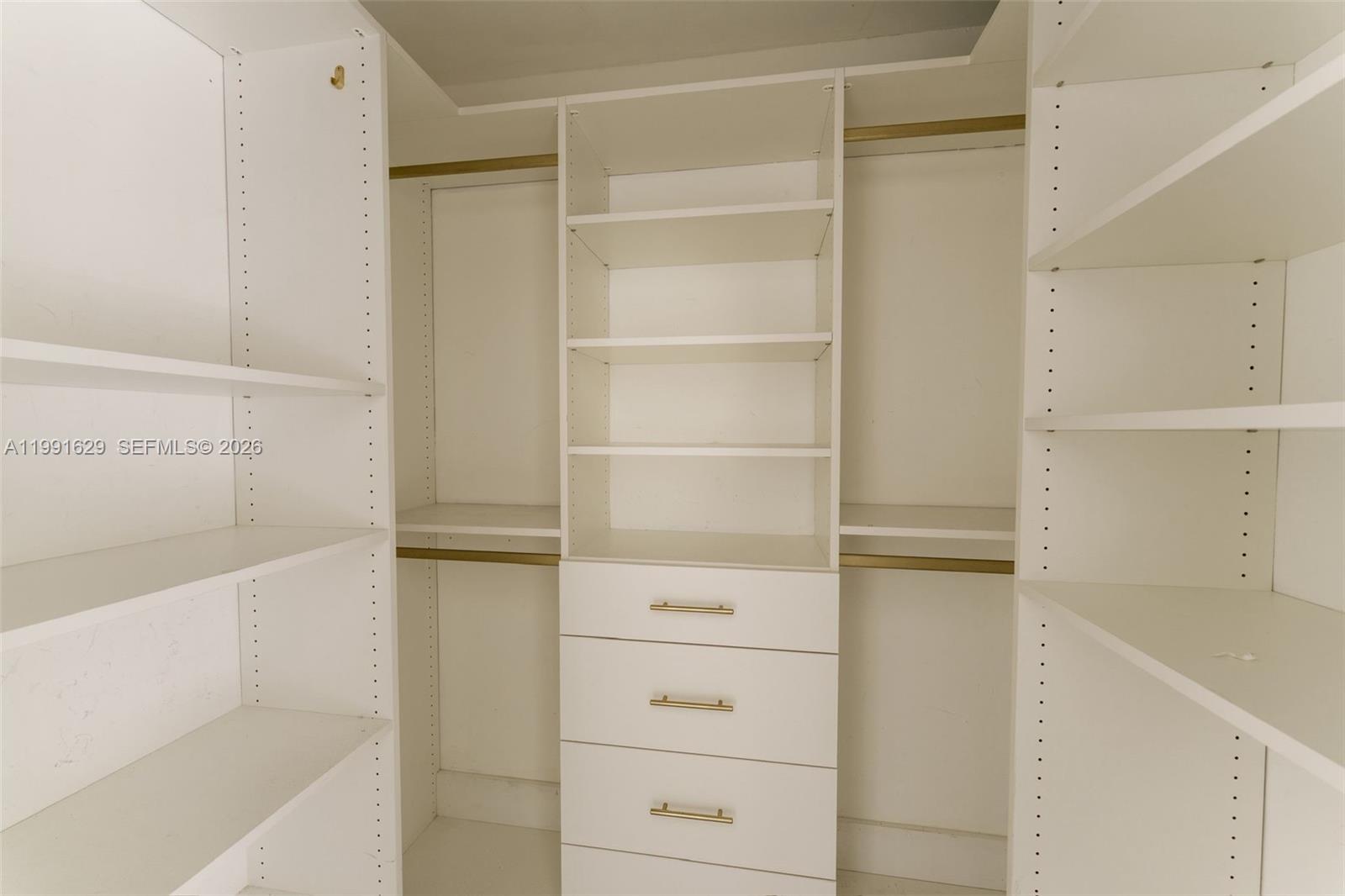 LAKES BY THE BAY SEC 5 - Residential