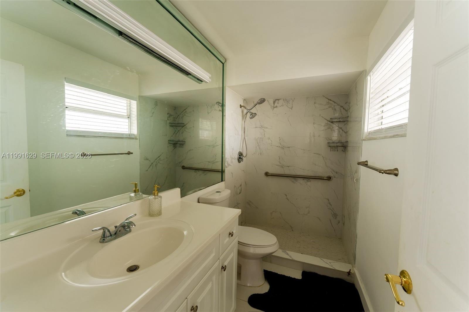 LAKES BY THE BAY SEC 5 - Residential