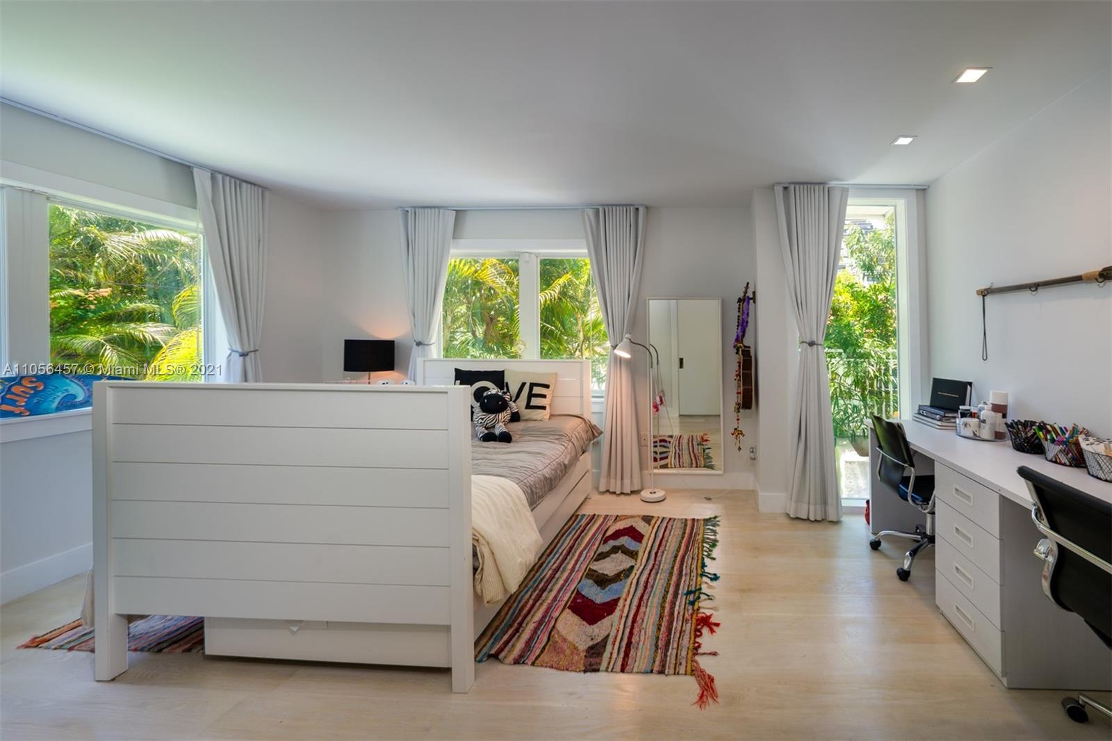 HOLIDAY COLONY - Residential