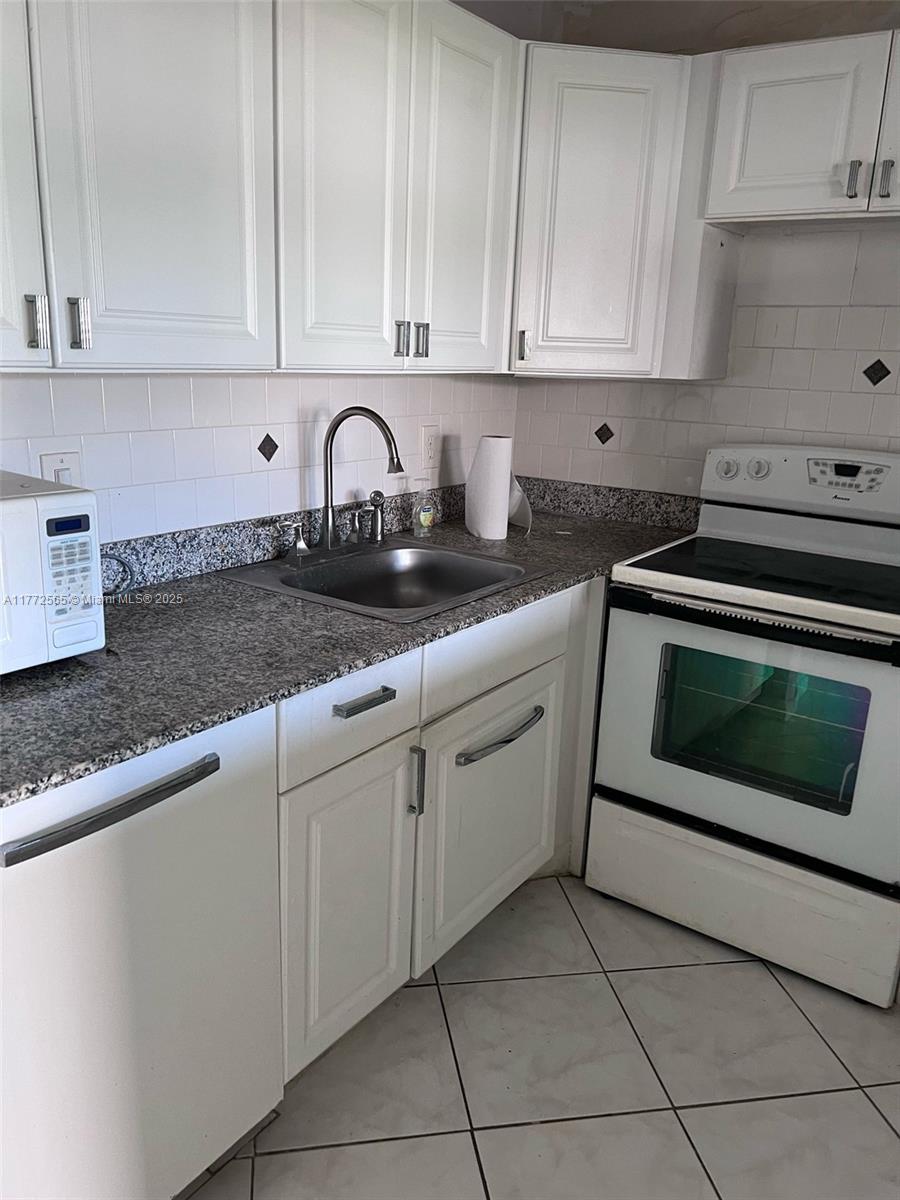 FANSHAW AT CENTURY VILLAGE - Residential