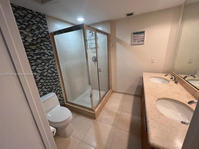 50 BISCAYNE CONDO - Residential