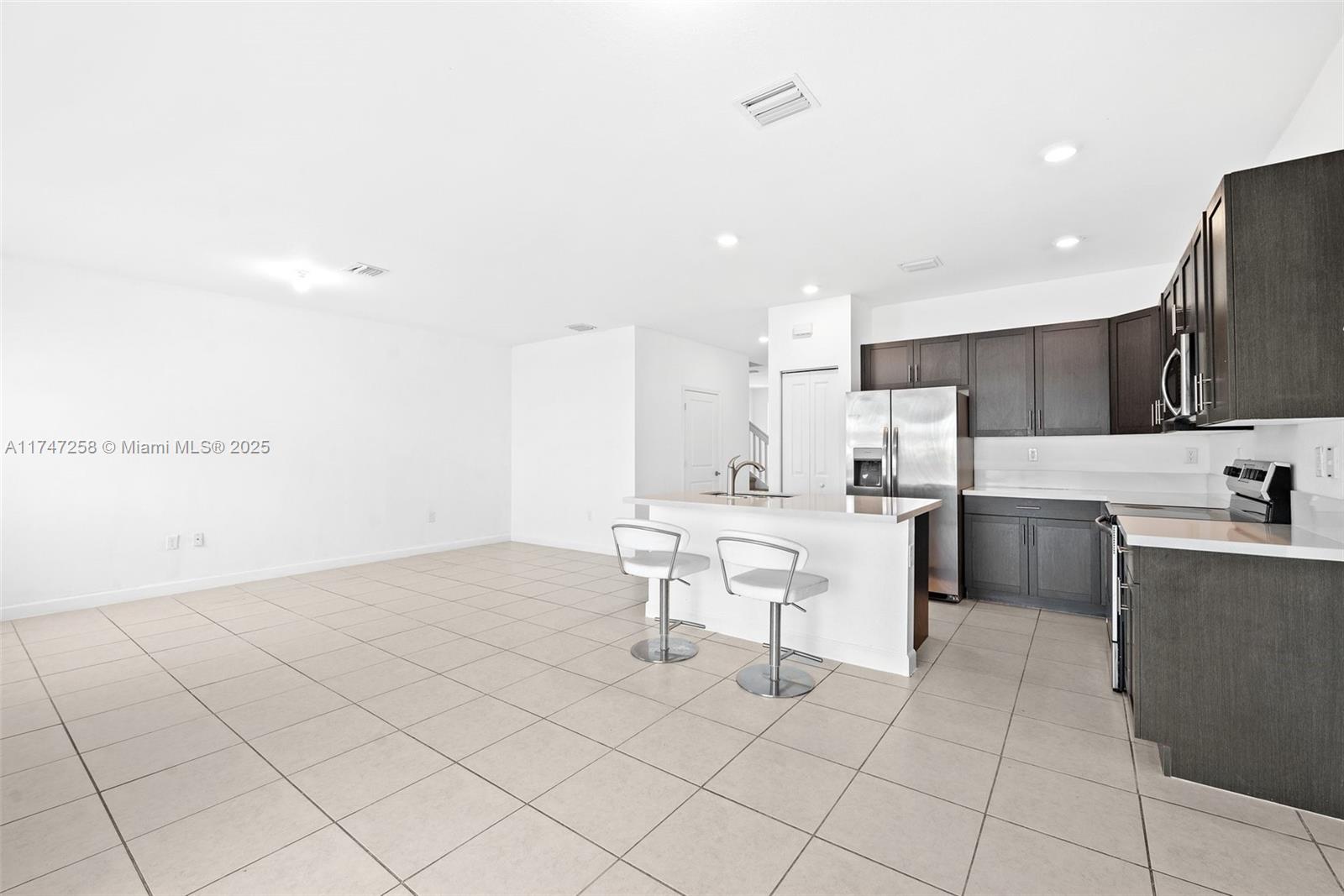 ENCLAVE SOUTH PHASE 2 - Residential
