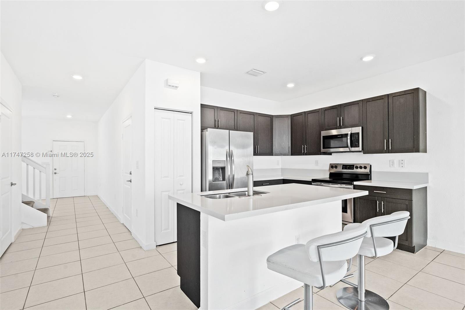 ENCLAVE SOUTH PHASE 2 - Residential