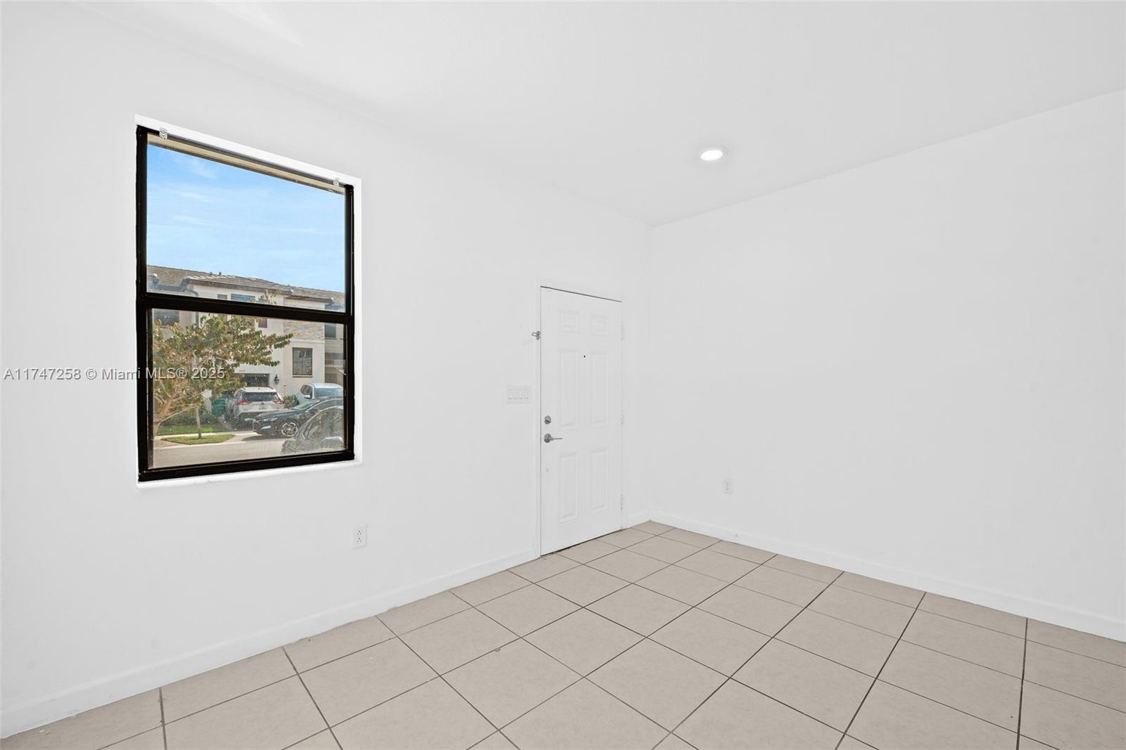 ENCLAVE SOUTH PHASE 2 - Residential