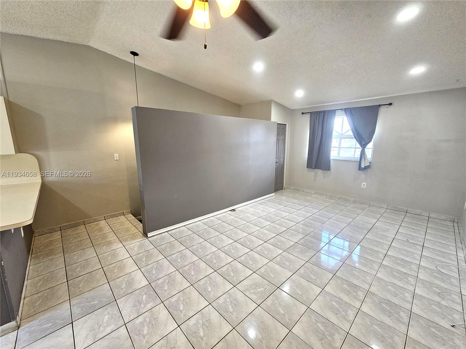 EL PRADO XV CONDO - Residential