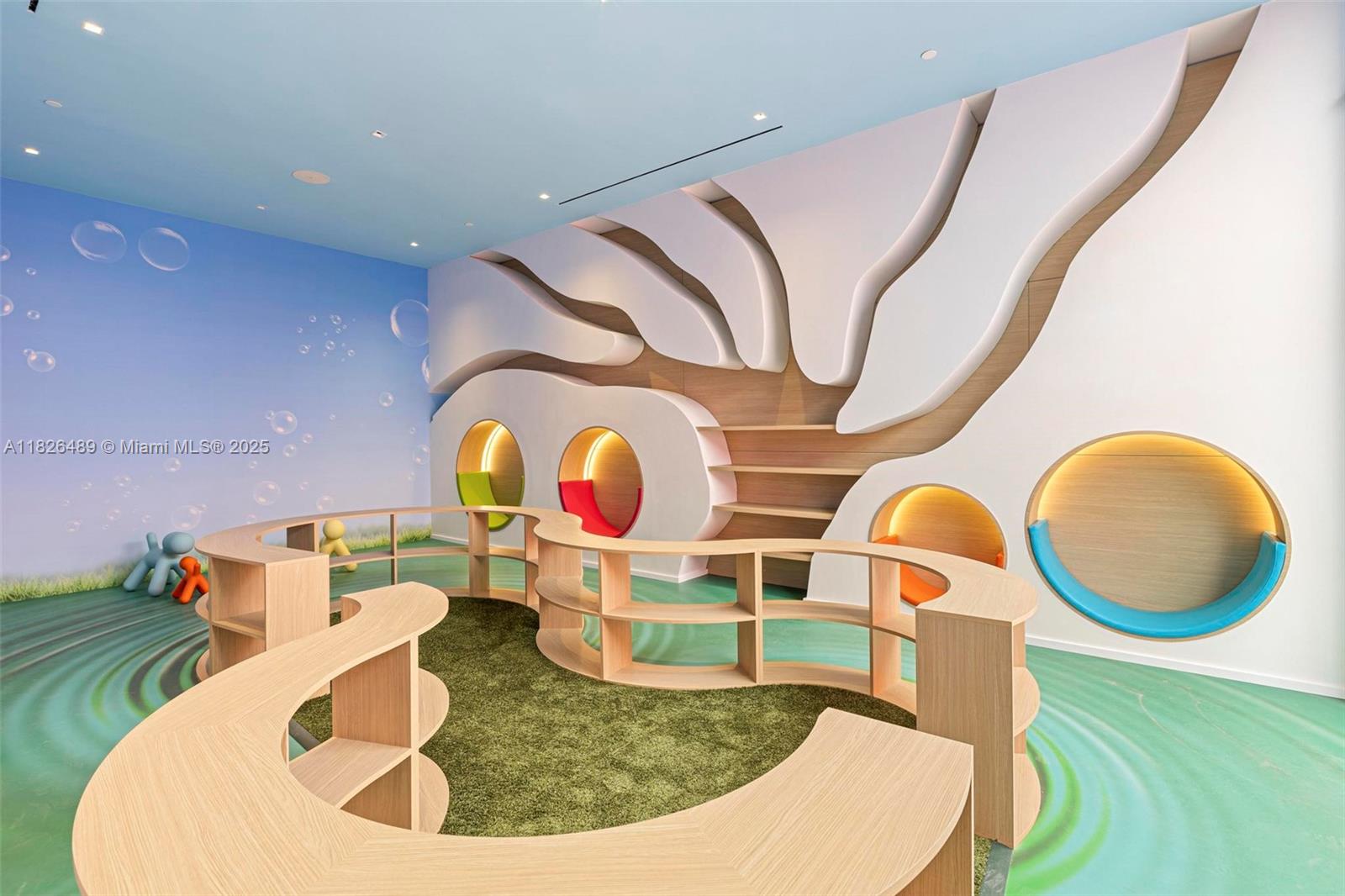 NORTH BISCAYNE BEACH AMEN - Residential