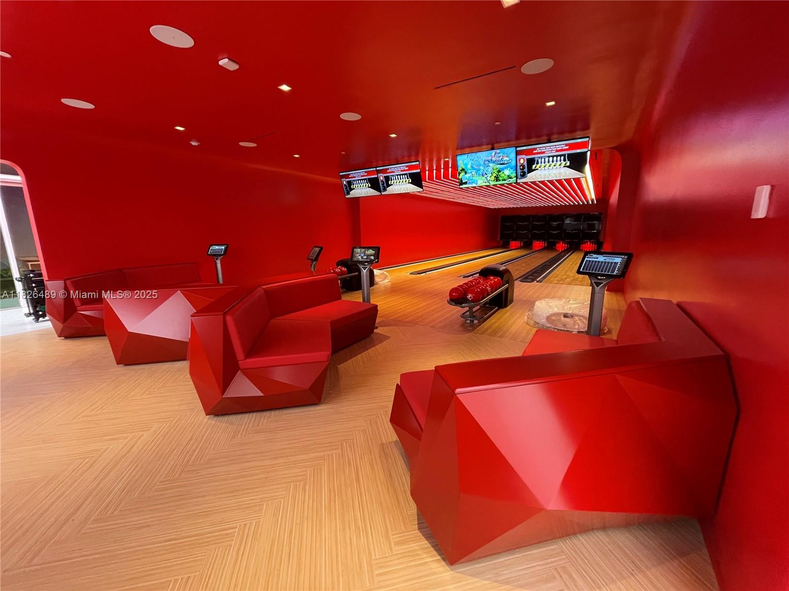 NORTH BISCAYNE BEACH AMEN - Residential