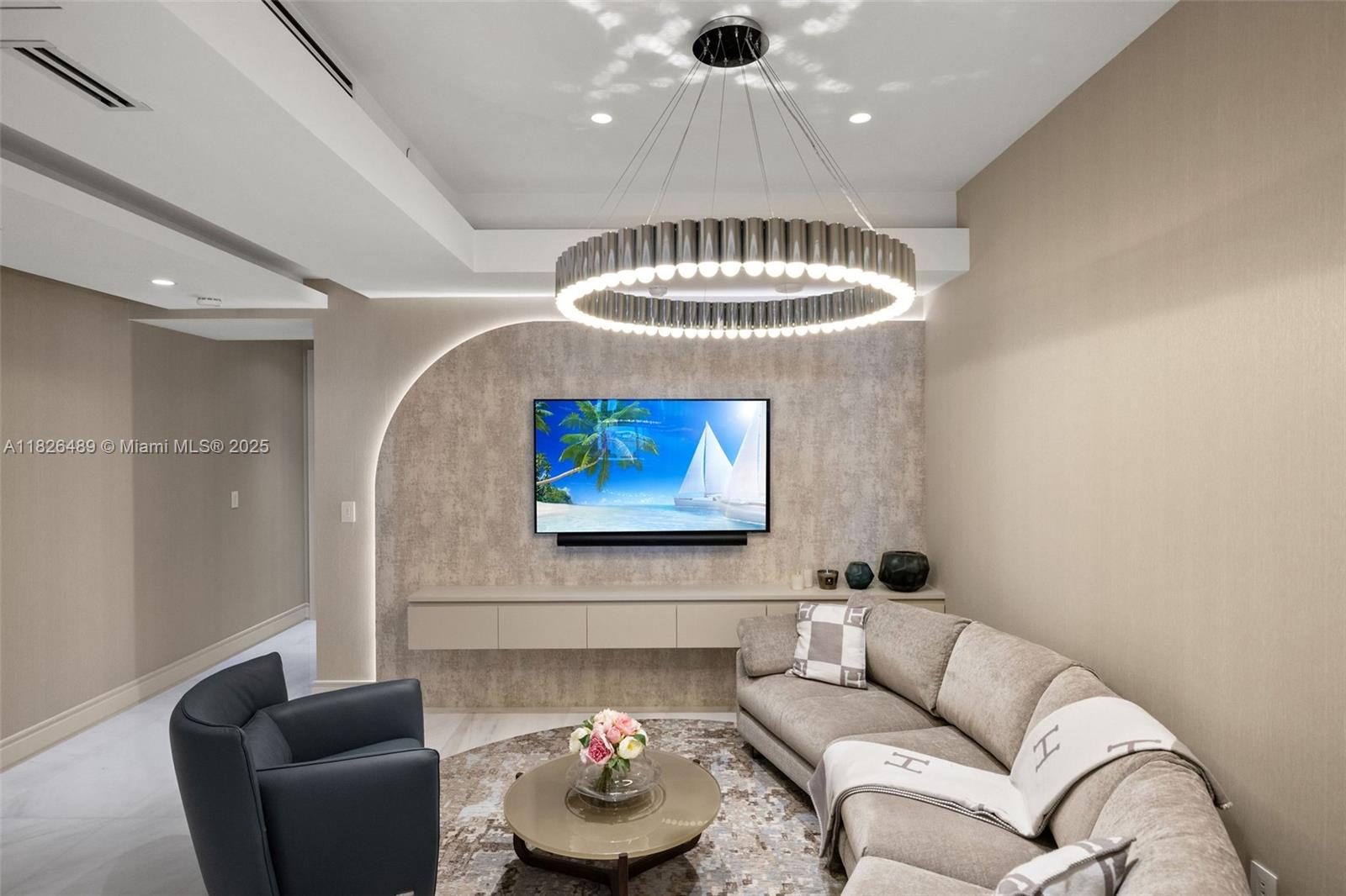 NORTH BISCAYNE BEACH AMEN - Residential