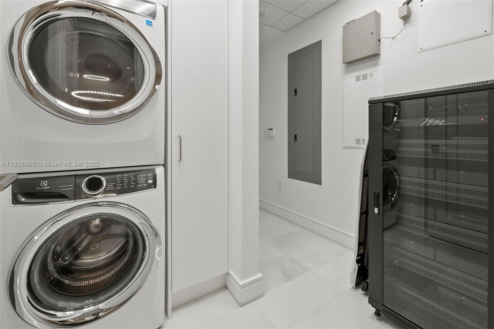 NORTH BISCAYNE BEACH AMEN - Residential