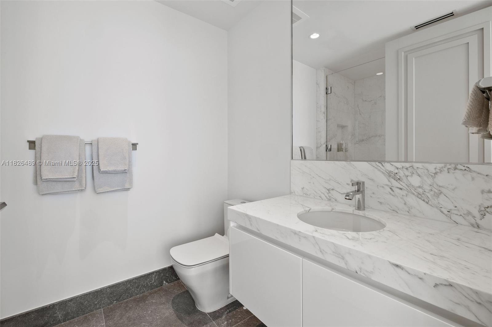 NORTH BISCAYNE BEACH AMEN - Residential