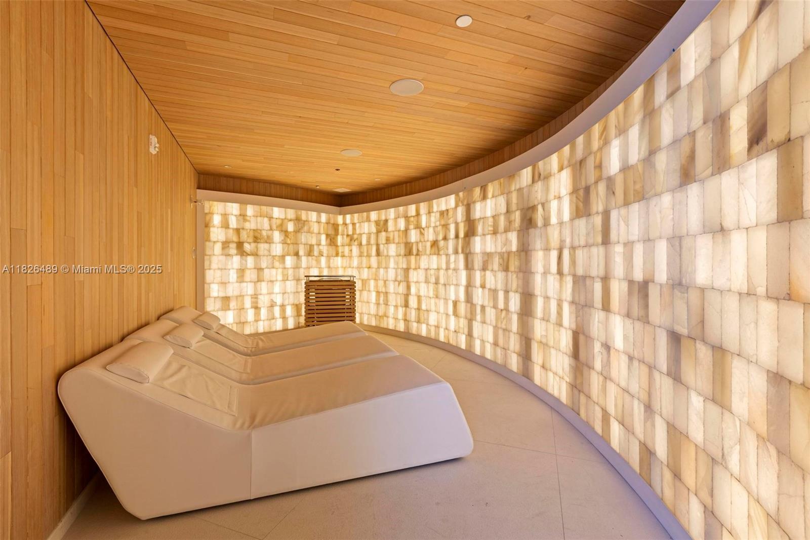 NORTH BISCAYNE BEACH AMEN - Residential