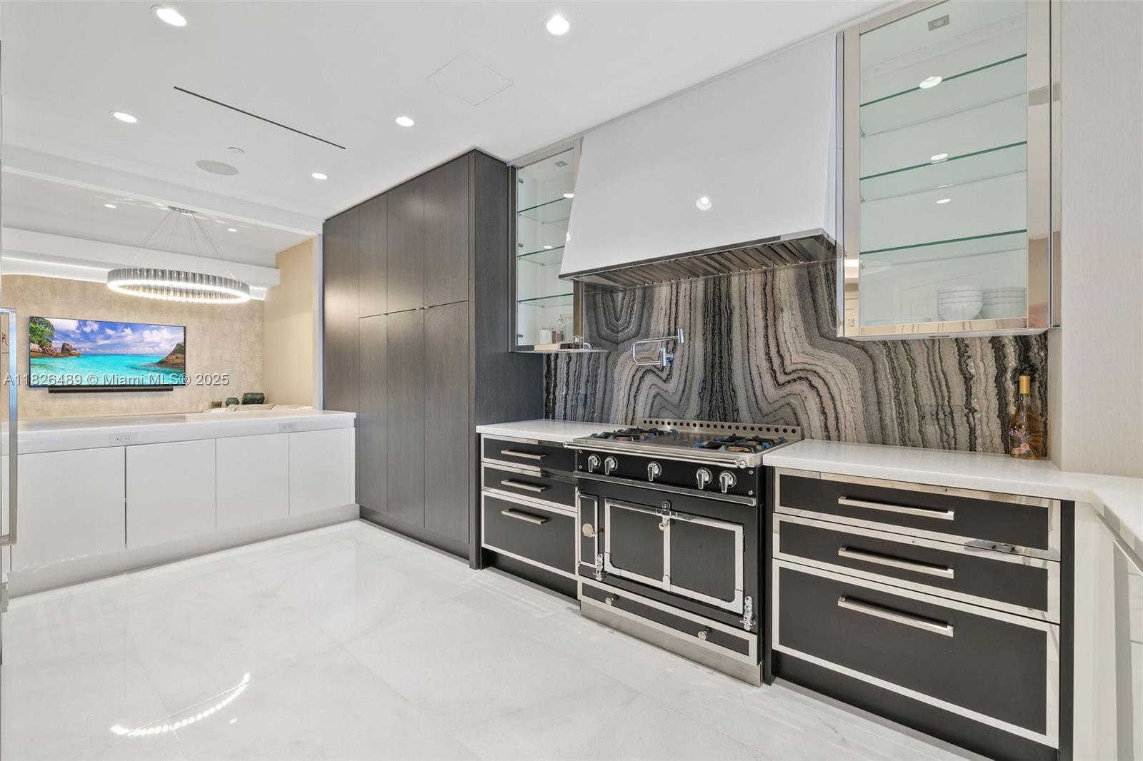 NORTH BISCAYNE BEACH AMEN - Residential