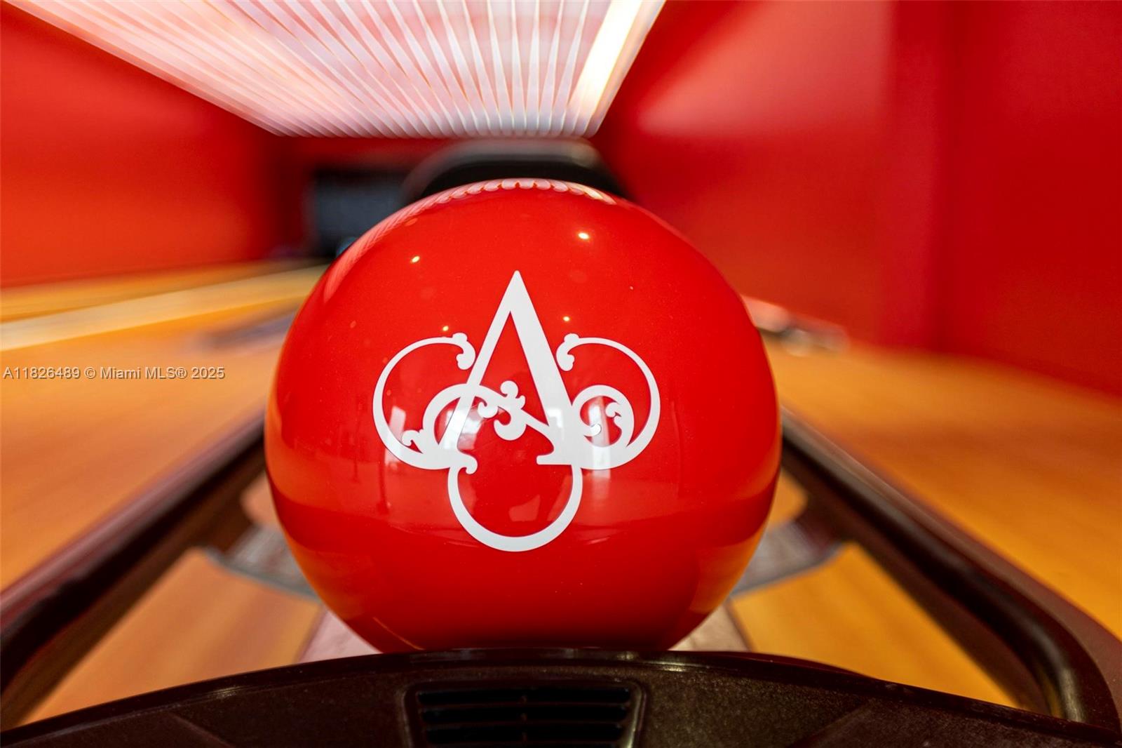 NORTH BISCAYNE BEACH AMEN - Residential