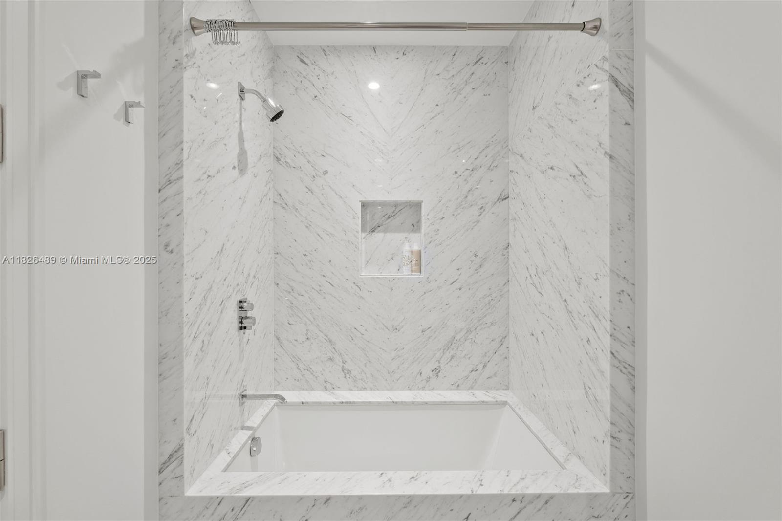 NORTH BISCAYNE BEACH AMEN - Residential