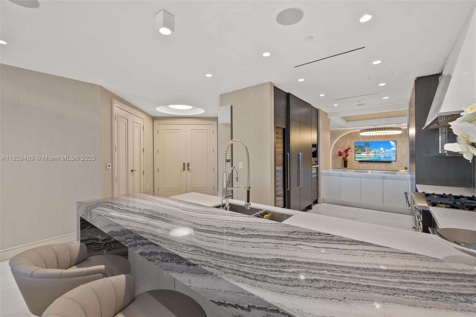 NORTH BISCAYNE BEACH AMEN - Residential