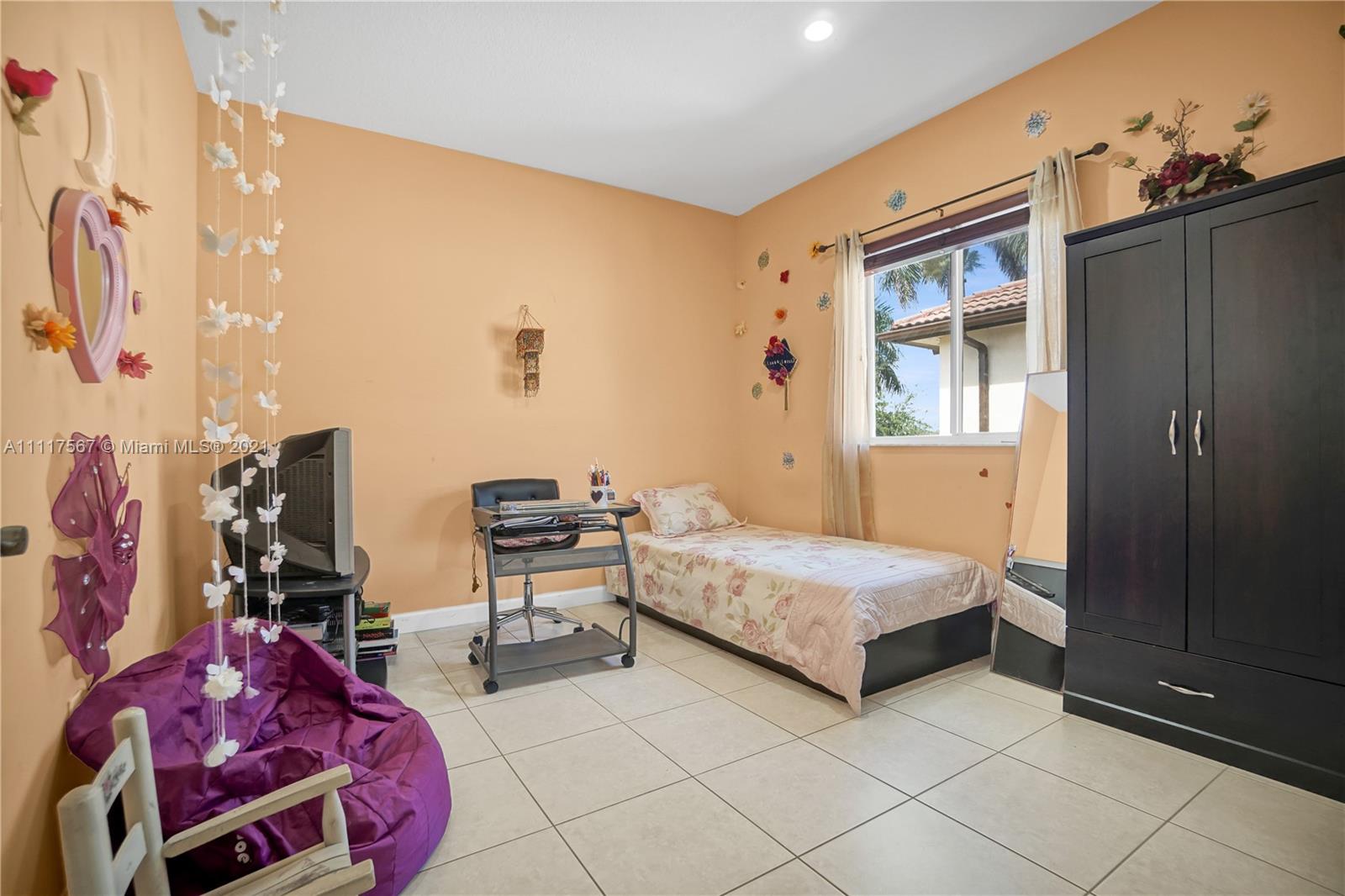 EFM ESTATES SECTIONS TWO - Residential