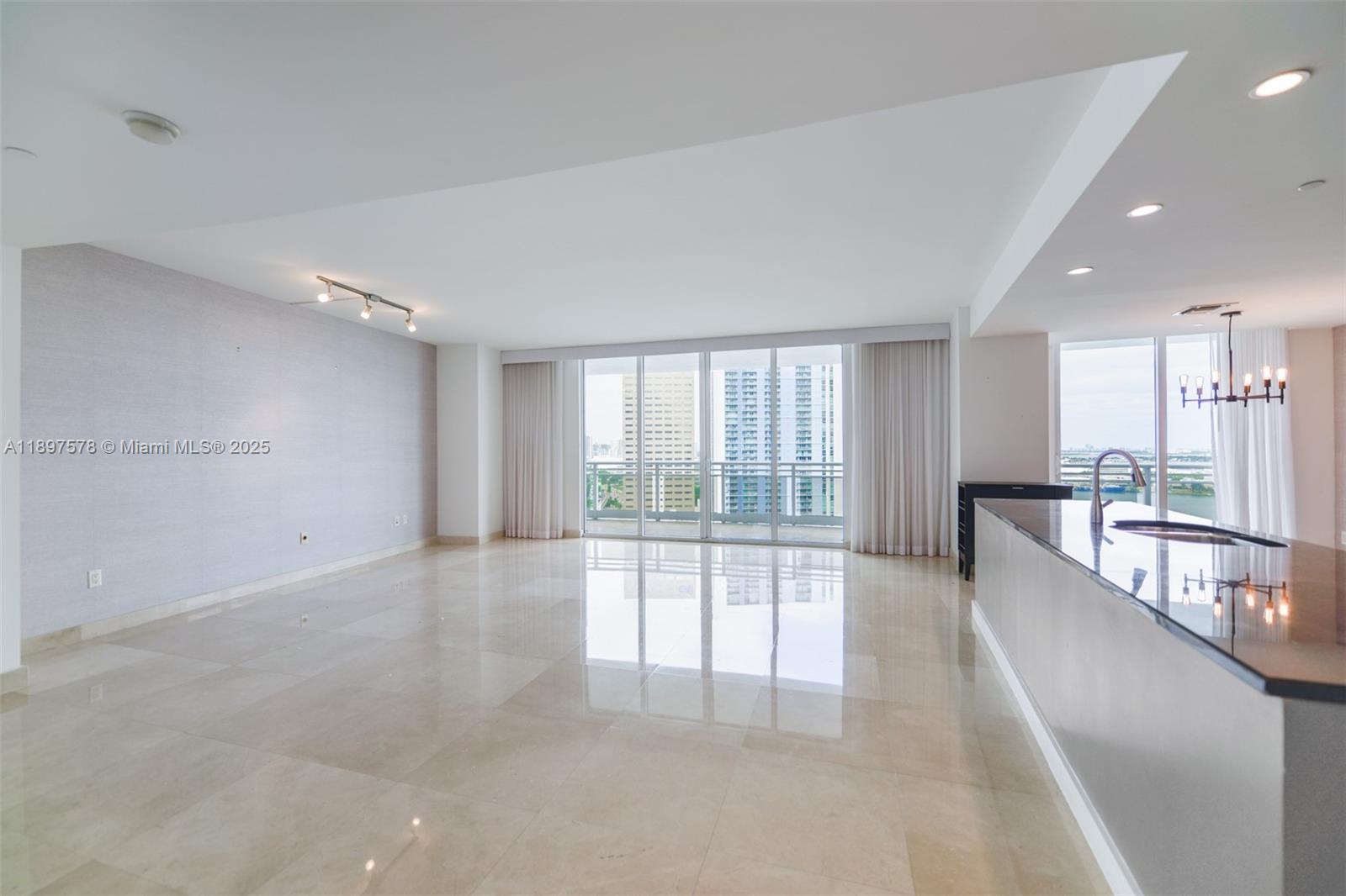 901 Brickell Key Blvd 2207