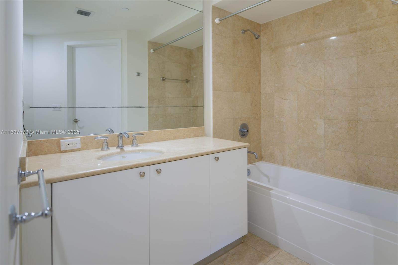 CARBONELL CONDO - Residential Lease