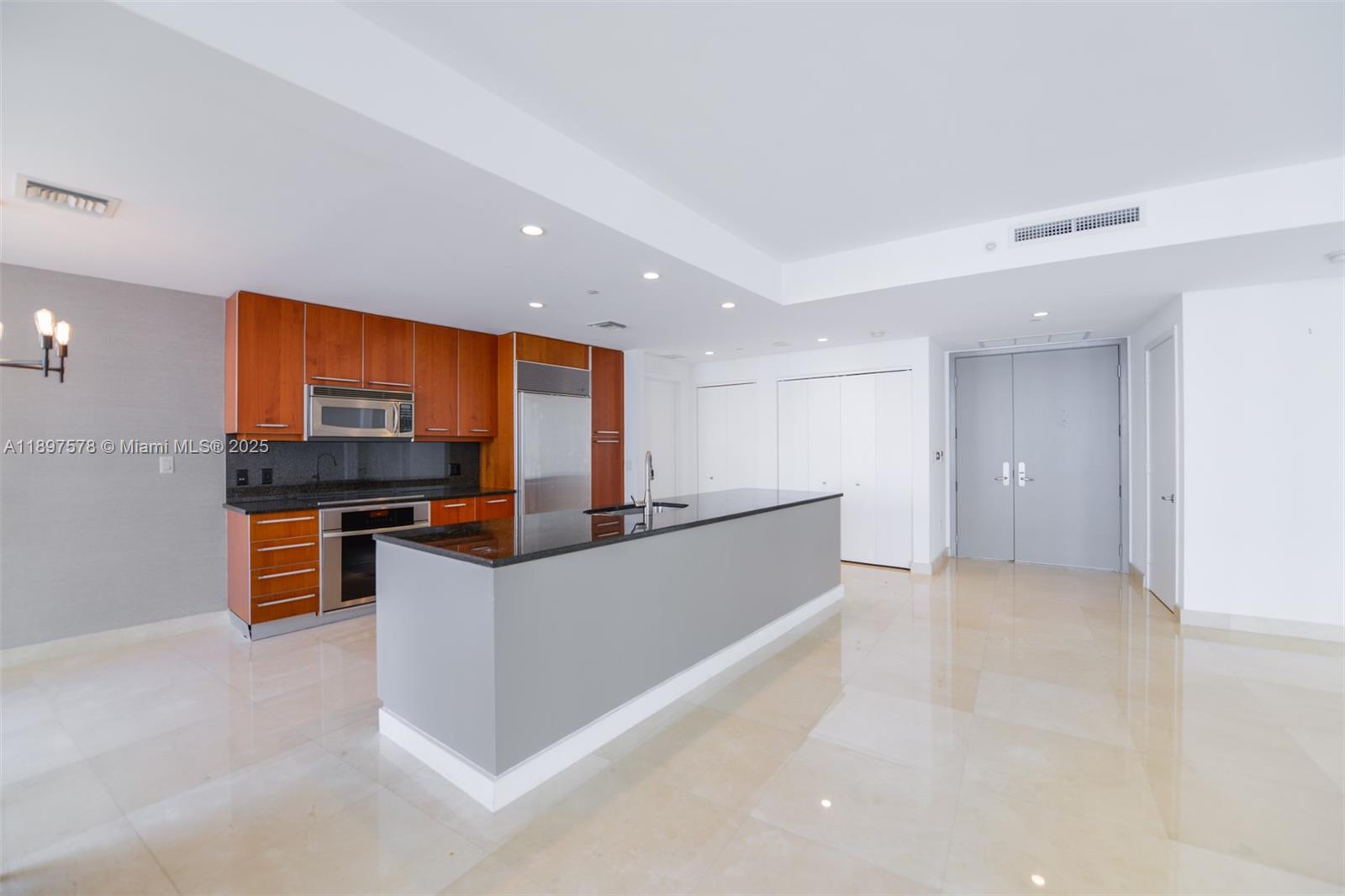 CARBONELL CONDO - Residential Lease