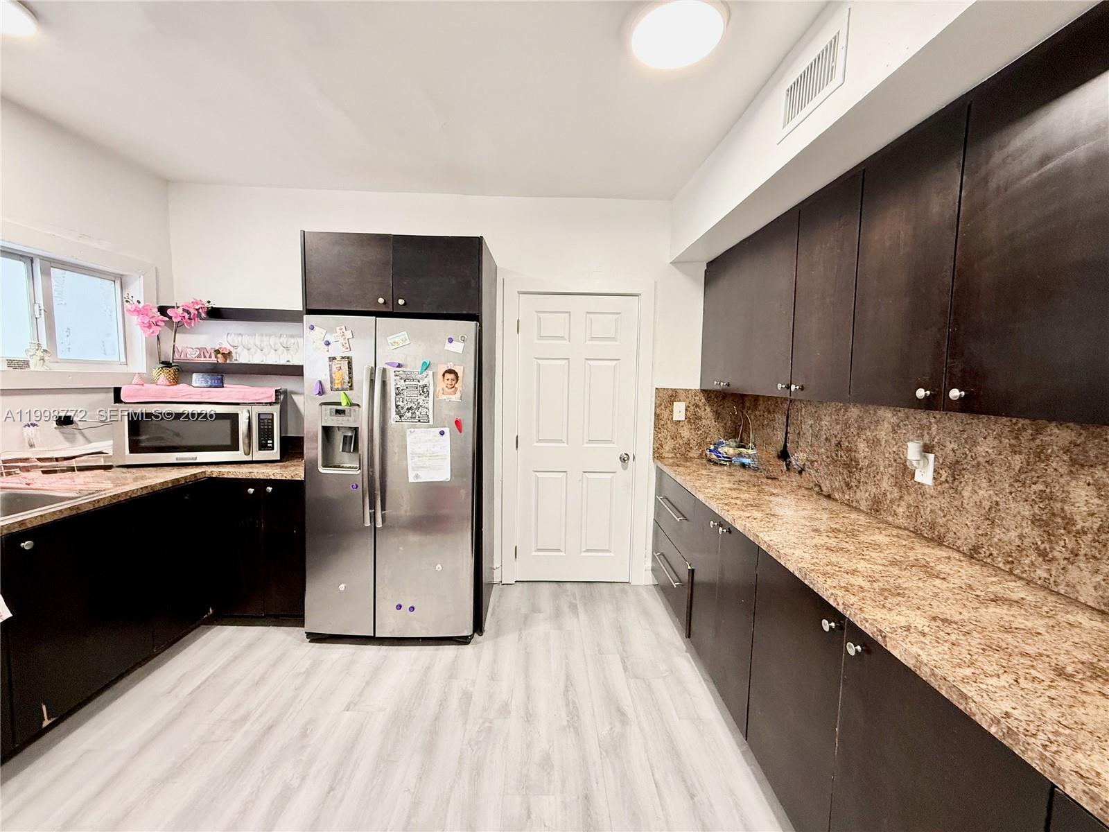 7TH AVENUE HIGHLANDS - Residential Lease