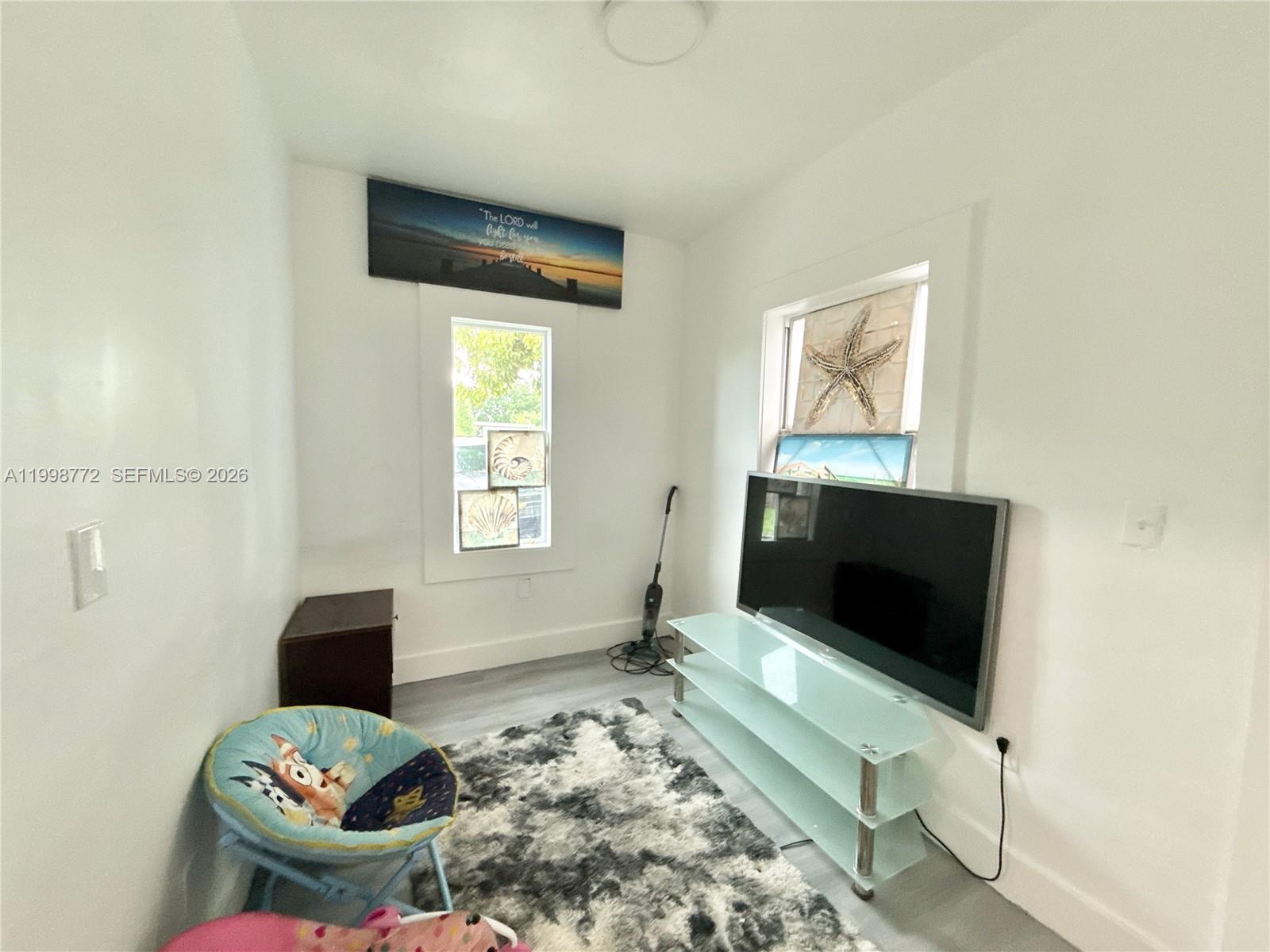 7TH AVENUE HIGHLANDS - Residential Lease