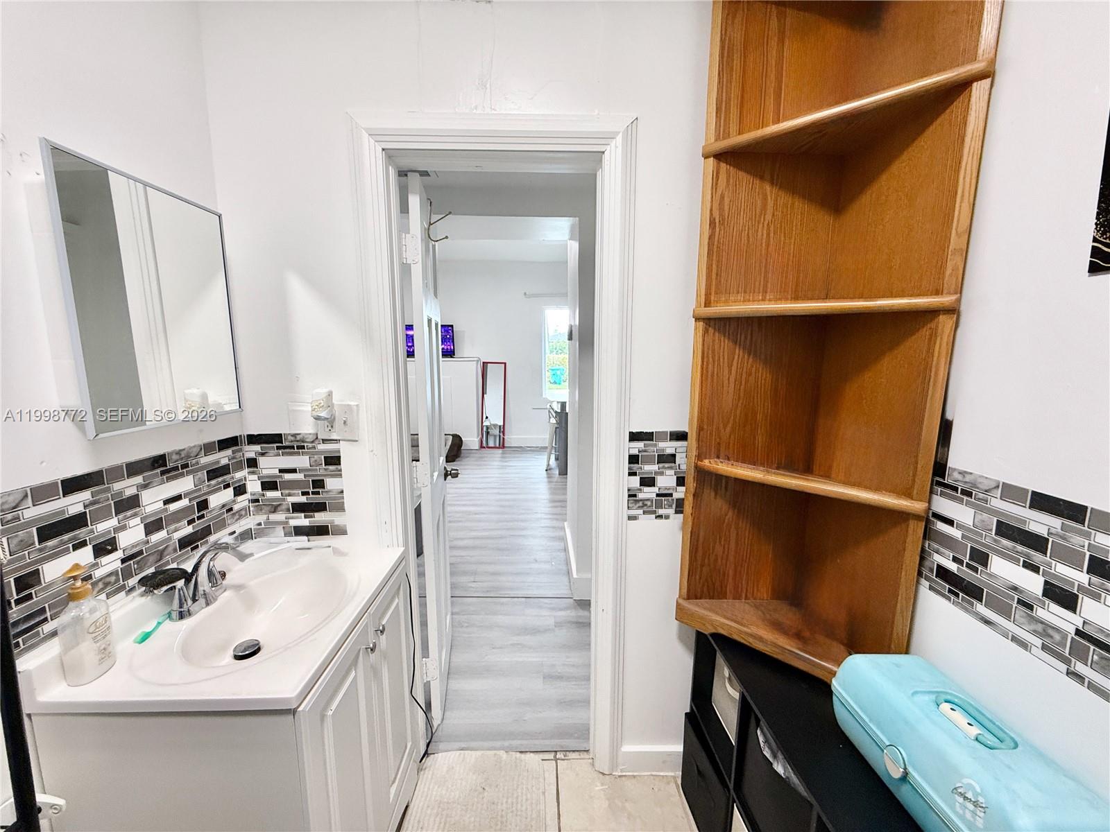 7TH AVENUE HIGHLANDS - Residential Lease