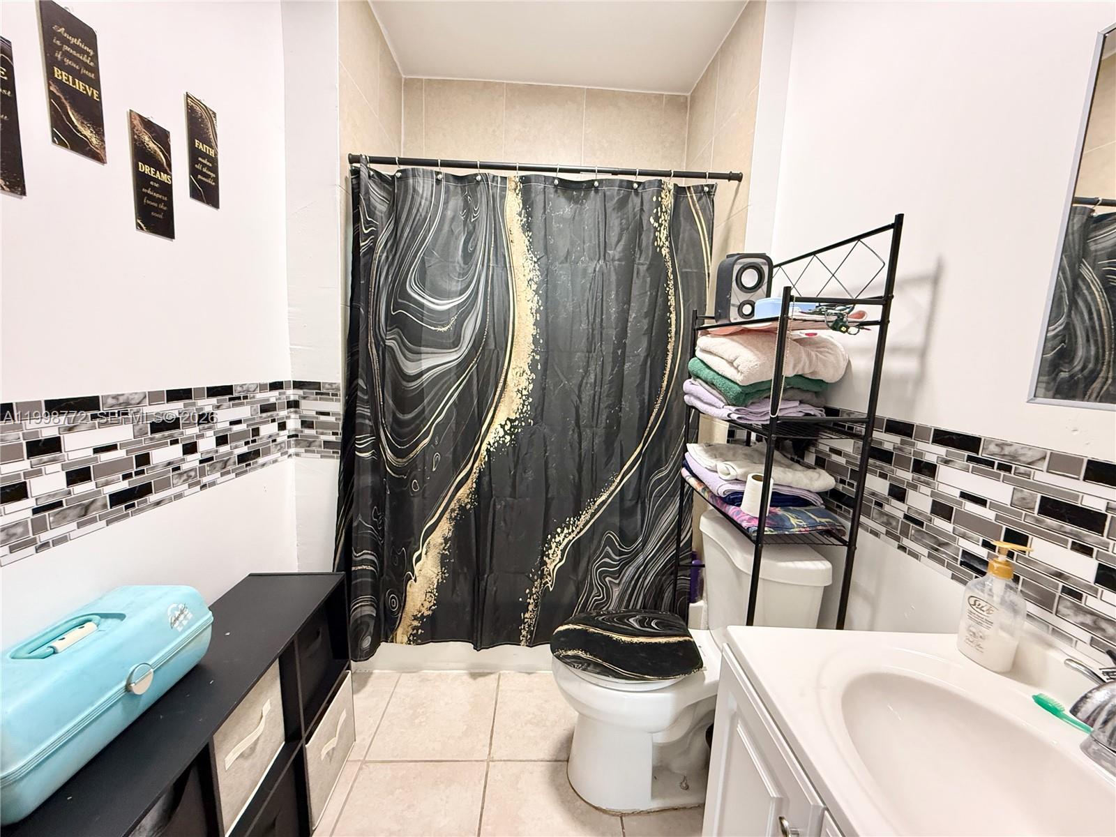 7TH AVENUE HIGHLANDS - Residential Lease