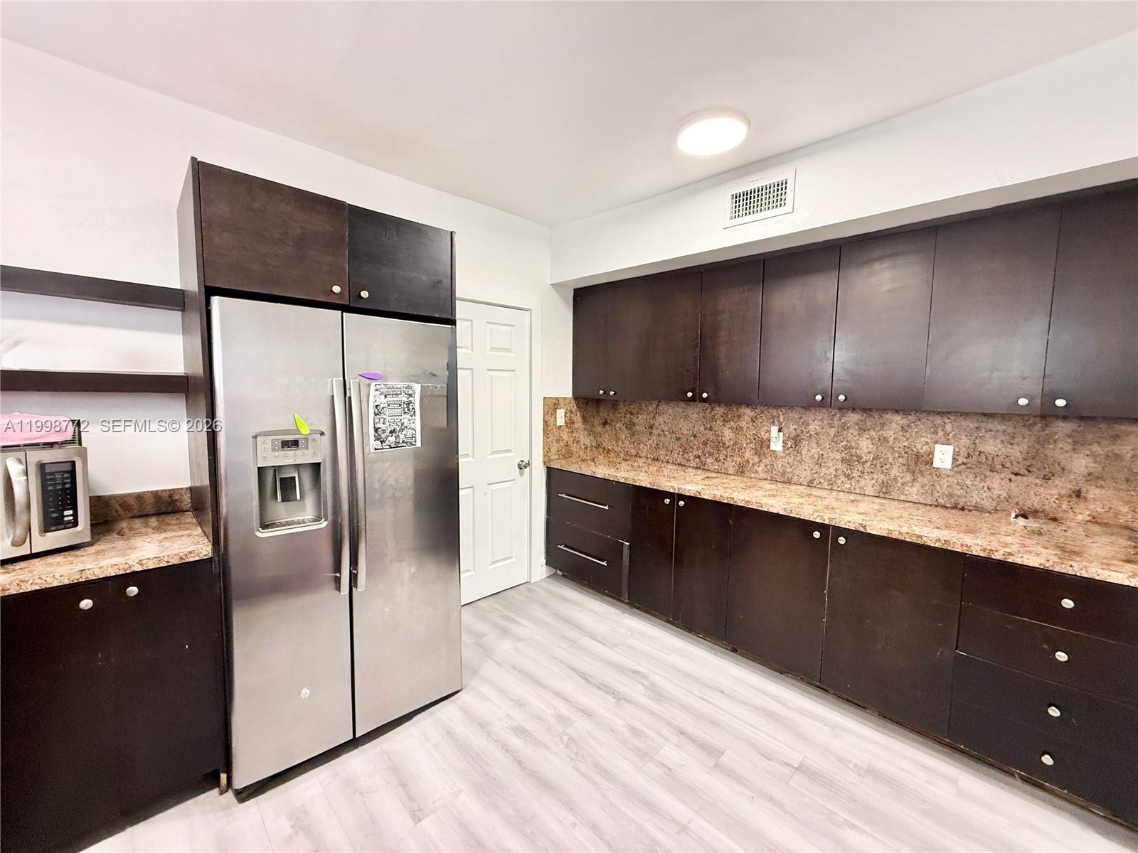 7TH AVENUE HIGHLANDS - Residential Lease