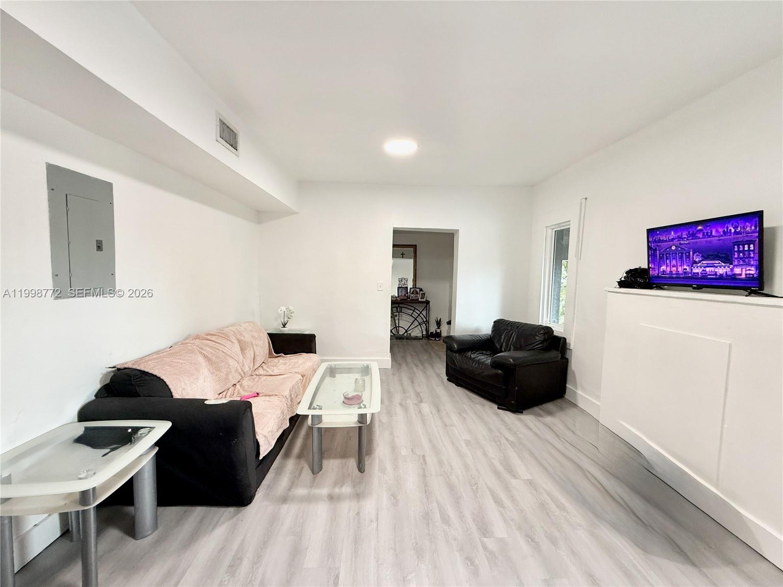 7TH AVENUE HIGHLANDS - Residential Lease