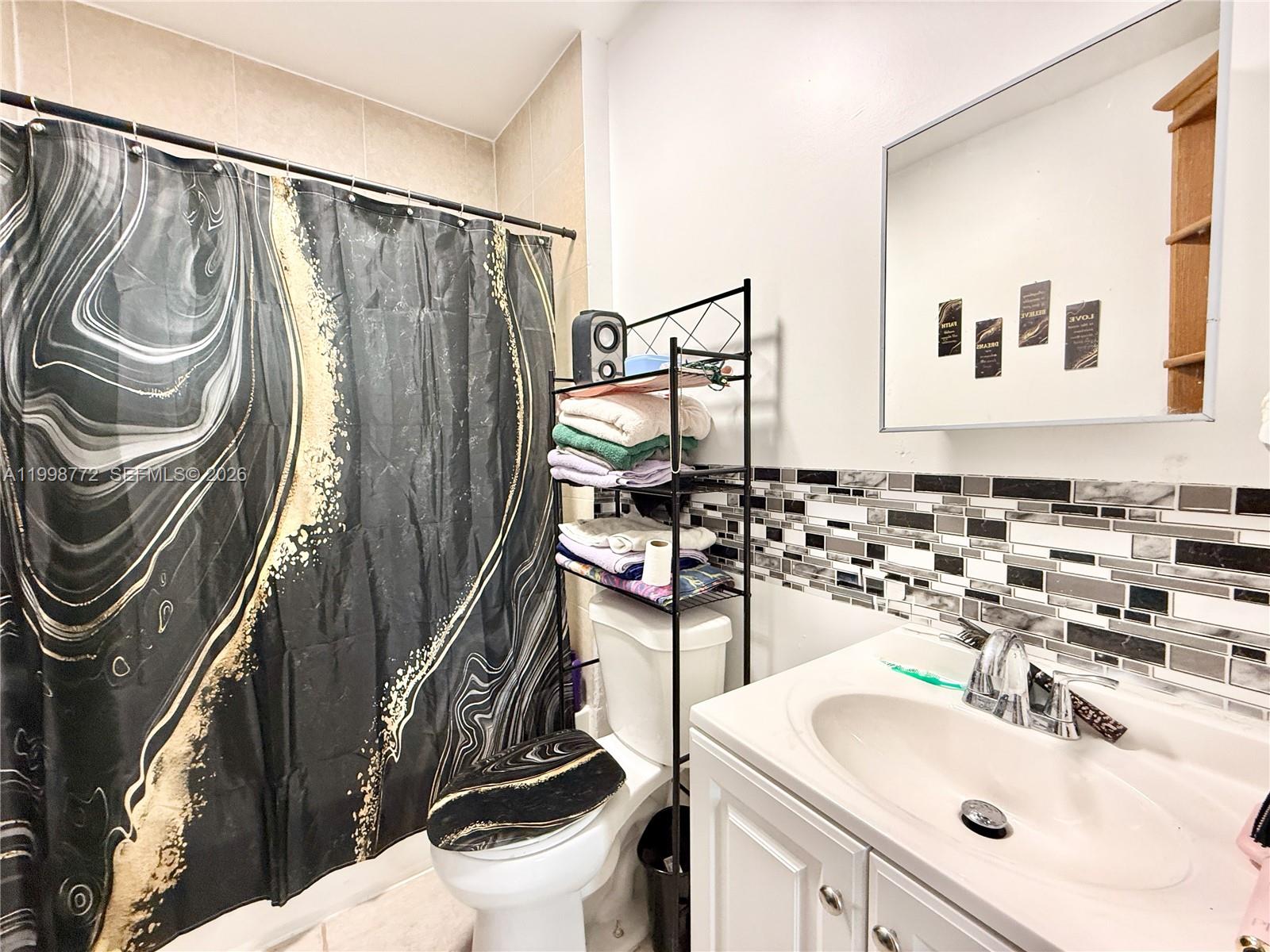 7TH AVENUE HIGHLANDS - Residential Lease