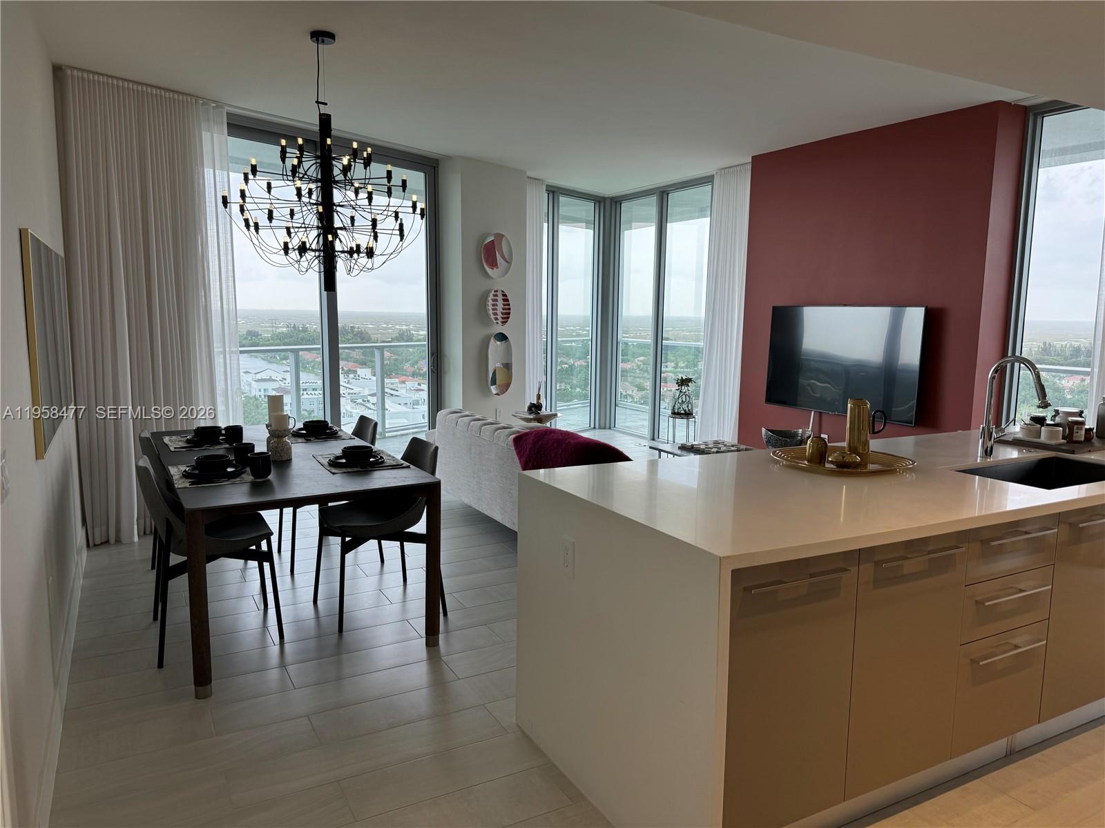 2000 Metropica Way 903