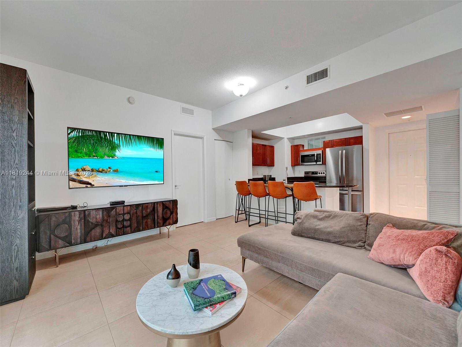 DOWNTOWN DADELAND CONDO N - Residential Lease