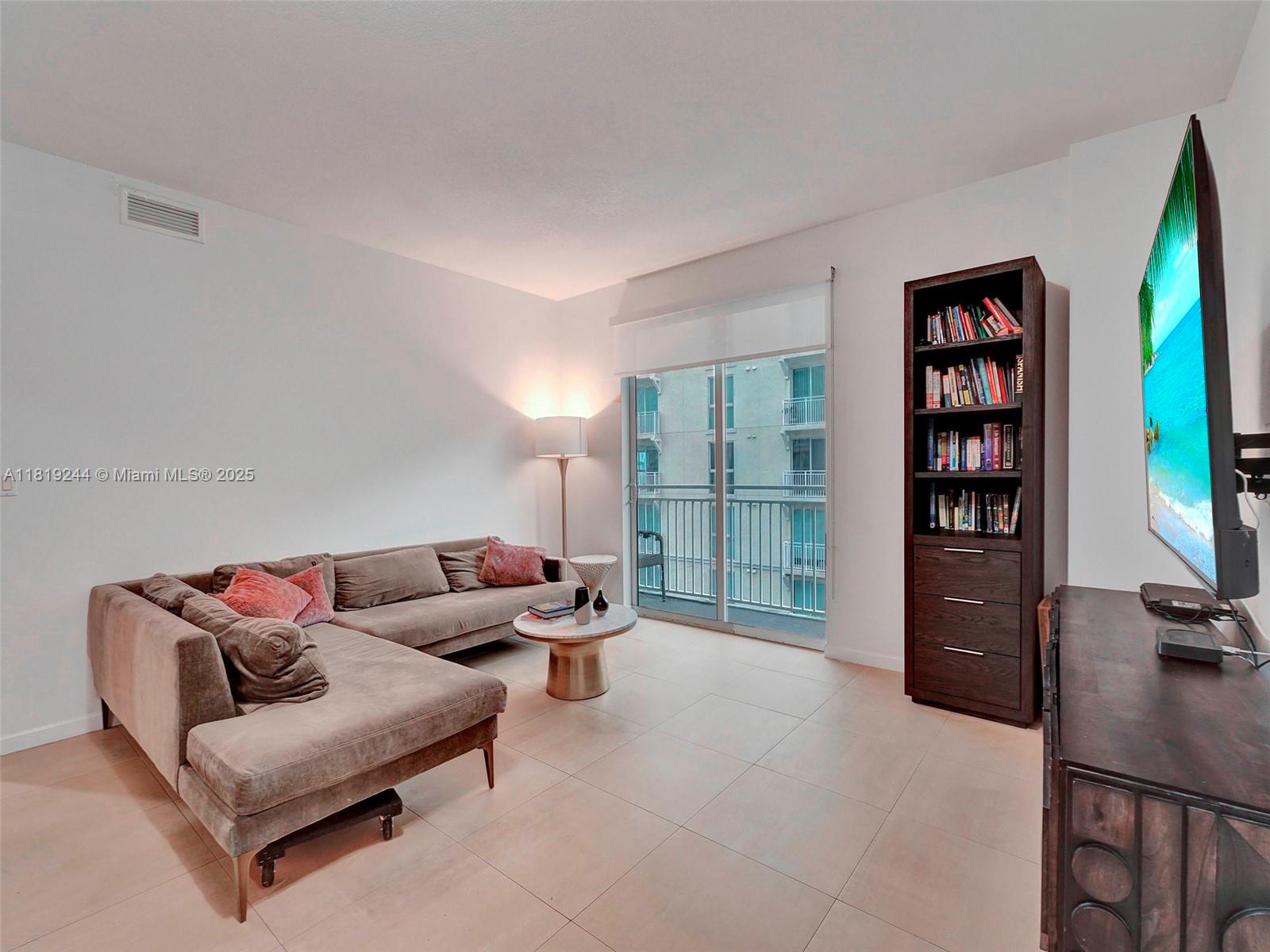 DOWNTOWN DADELAND CONDO N - Residential Lease