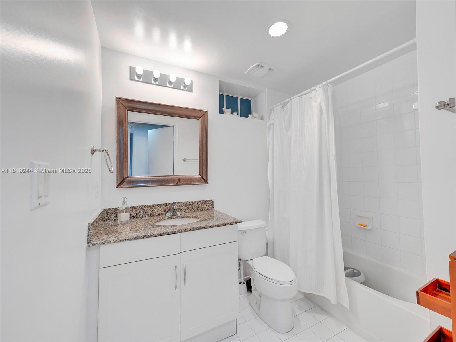 DOWNTOWN DADELAND CONDO N - Residential Lease