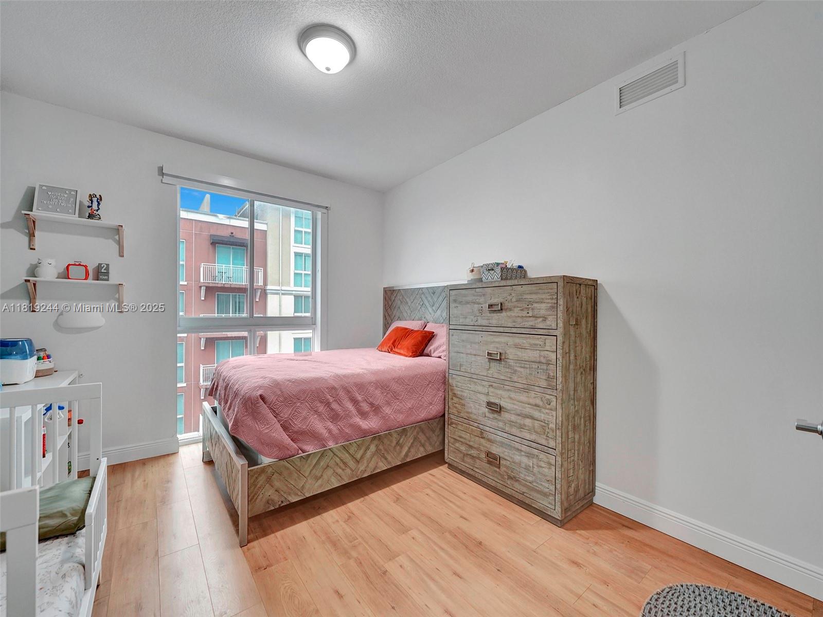 DOWNTOWN DADELAND CONDO N - Residential Lease