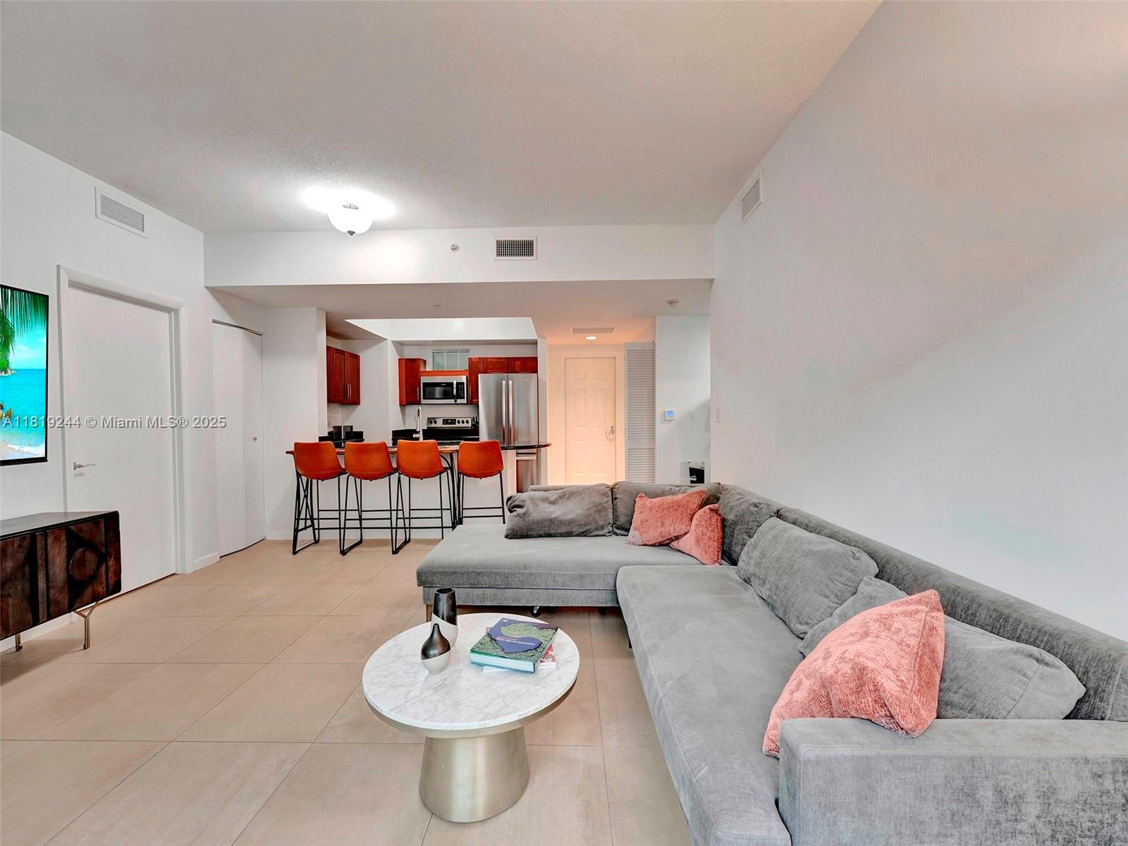 DOWNTOWN DADELAND CONDO N - Residential Lease