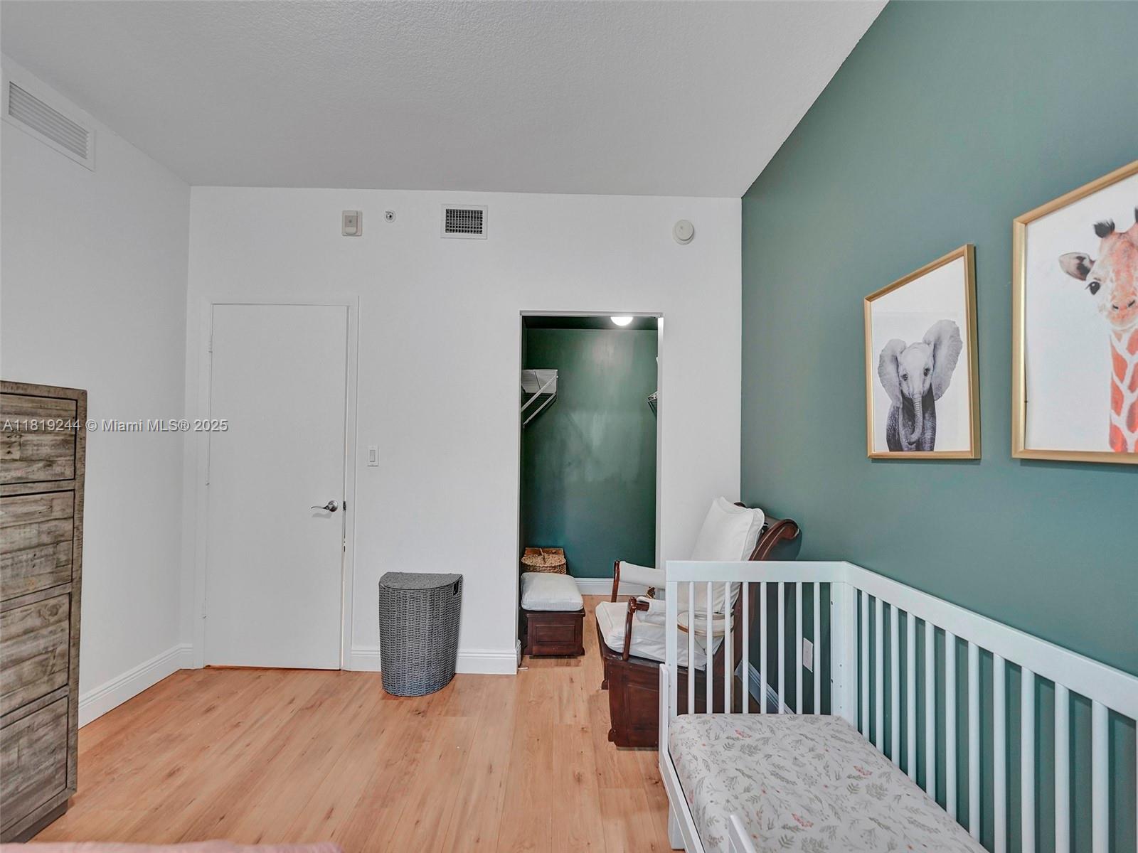 DOWNTOWN DADELAND CONDO N - Residential Lease