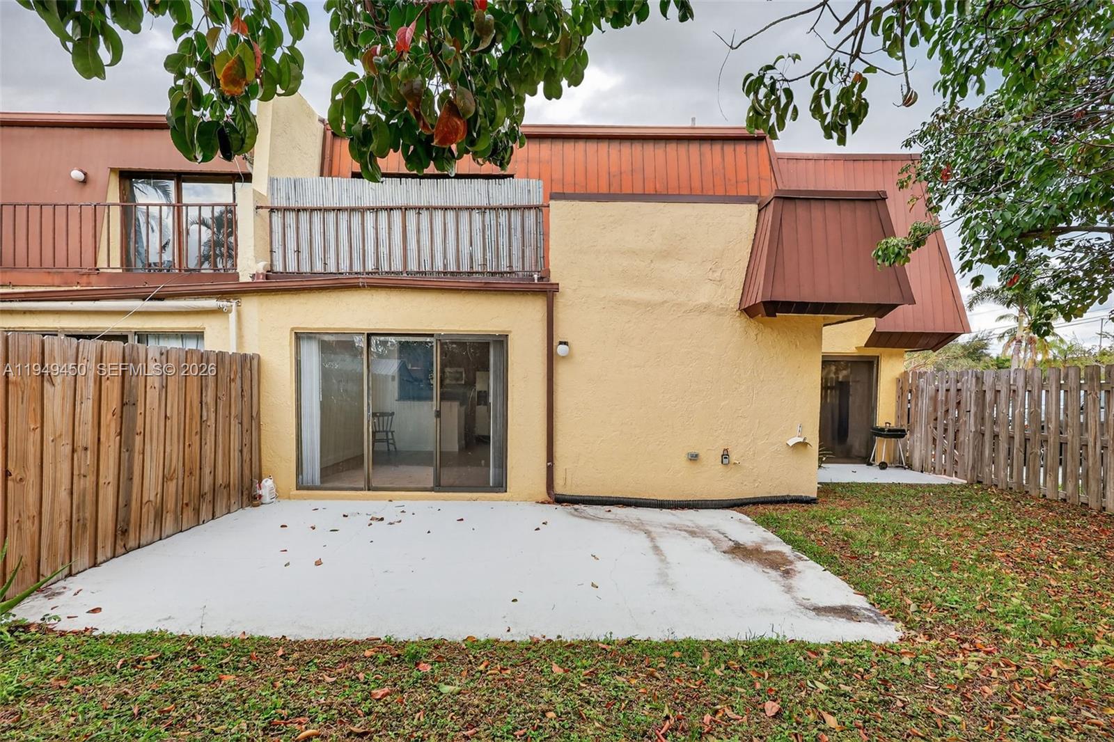 CEDAR GARDENS TOWNHOUSES - Residential