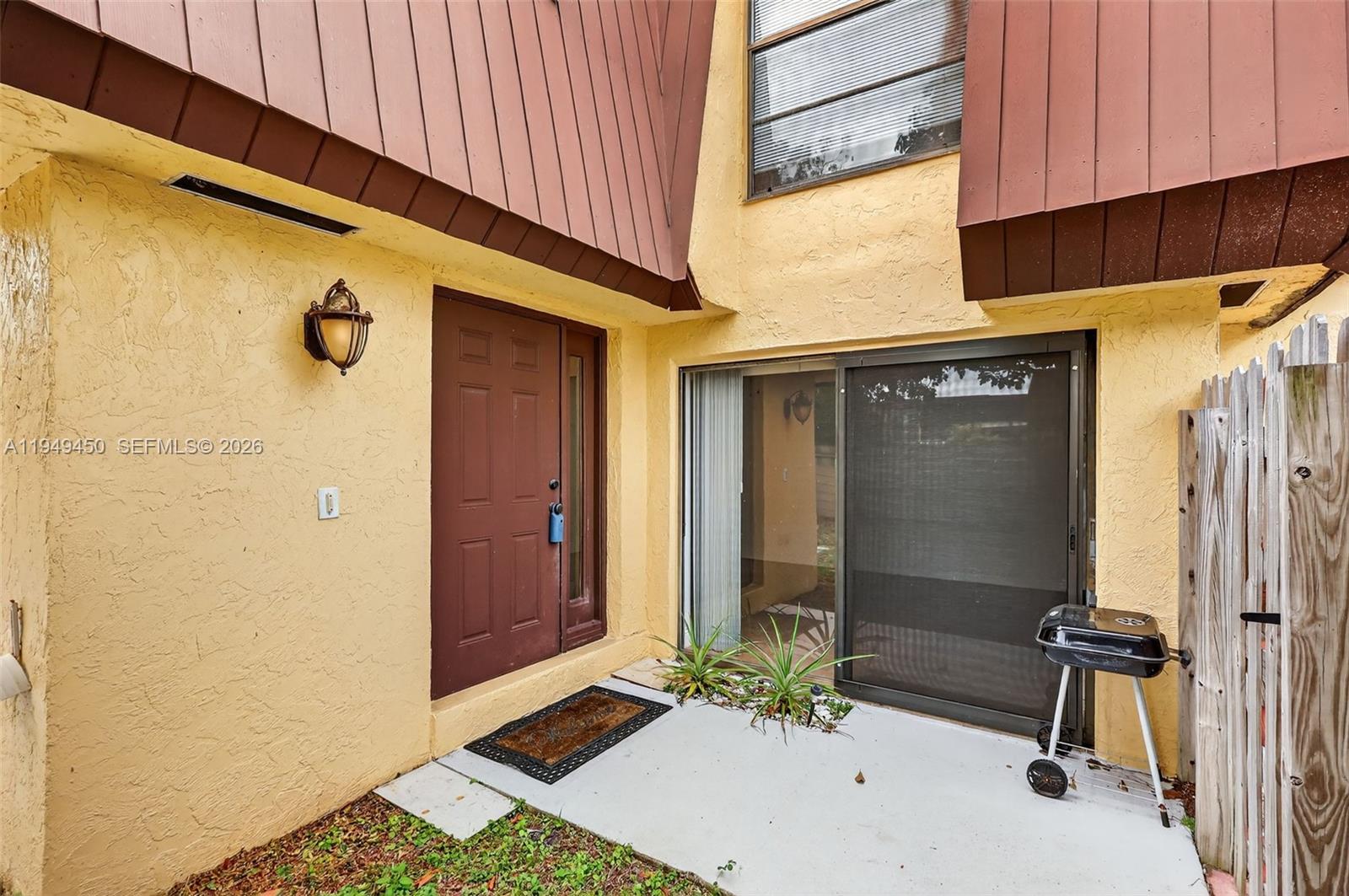 CEDAR GARDENS TOWNHOUSES - Residential