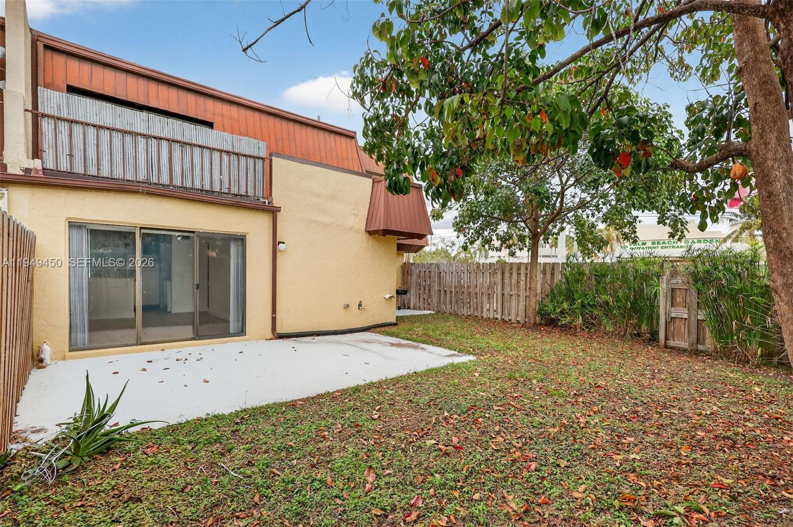 CEDAR GARDENS TOWNHOUSES - Residential