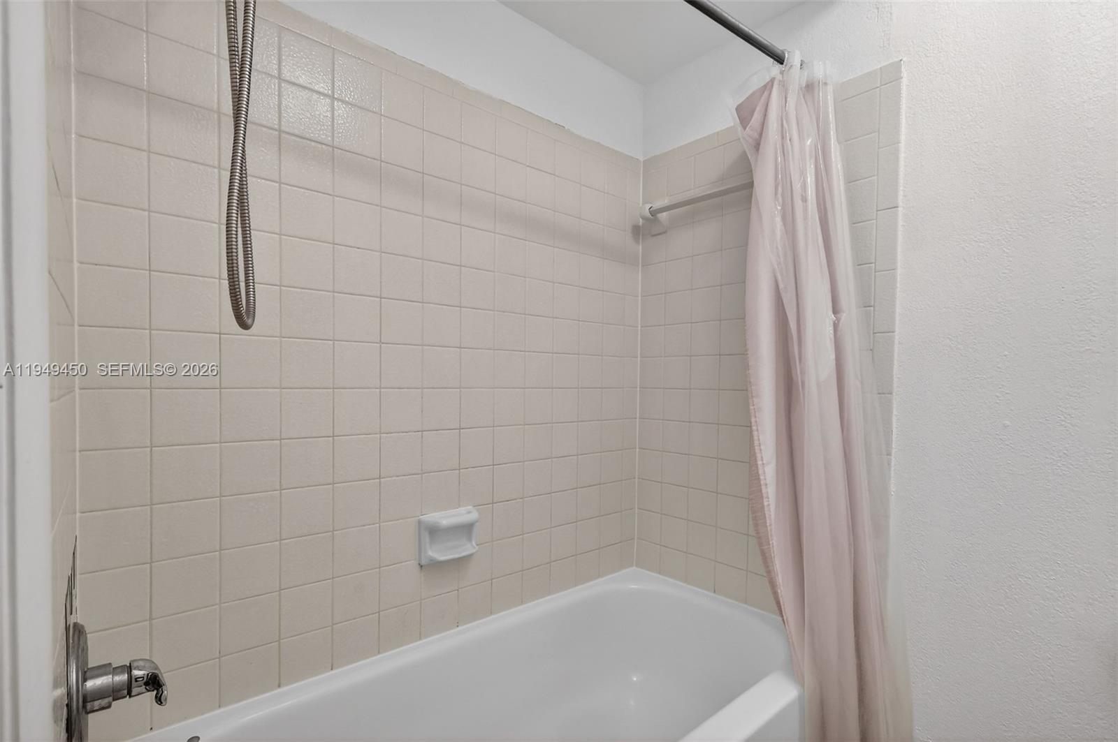 CEDAR GARDENS TOWNHOUSES - Residential