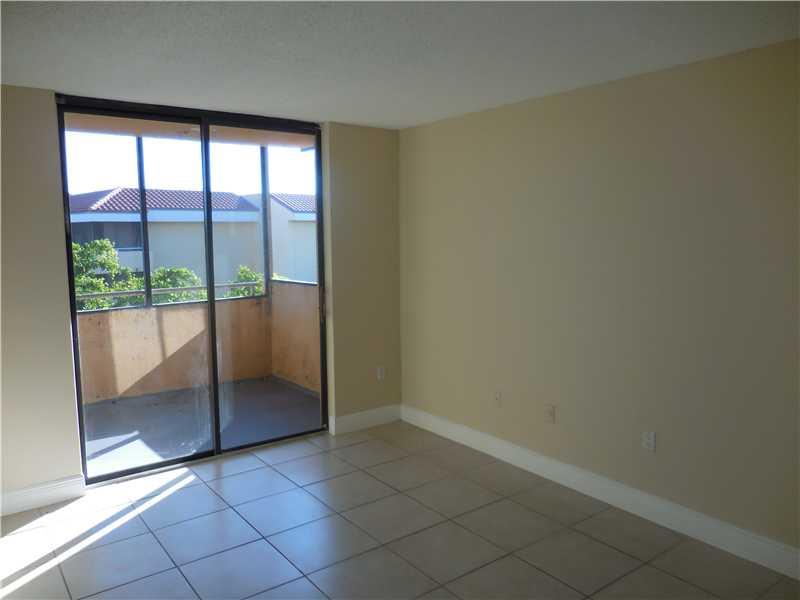 VERABELLA FALLS CONDO - Residential Lease